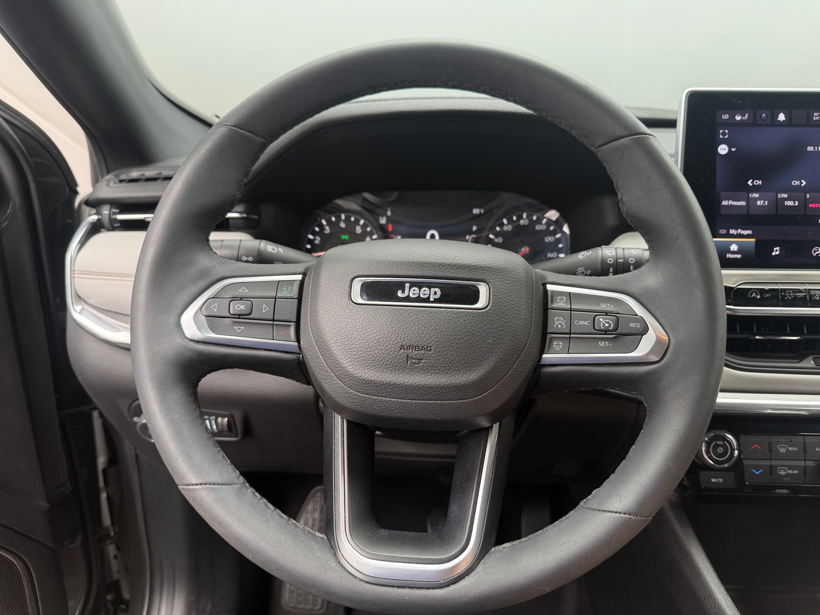 Thumbnail: 2023 Jeep Compass - 4