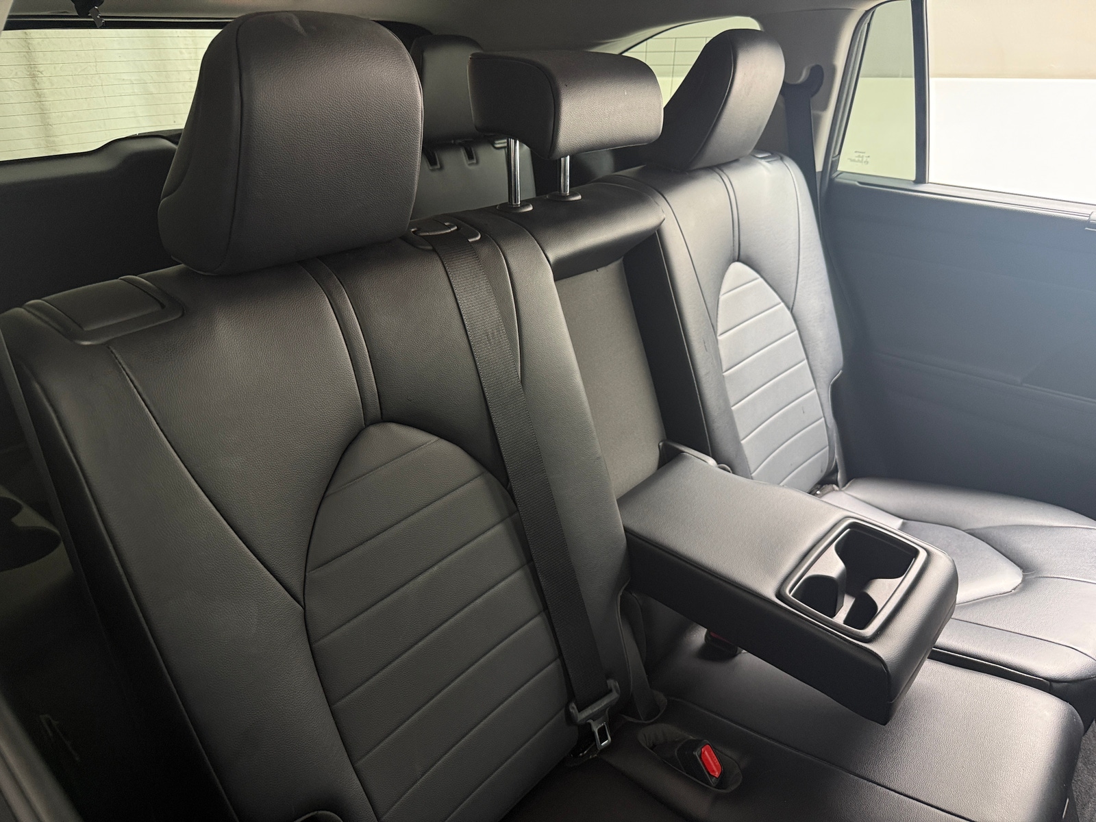 Thumbnail: 2023 Toyota Highlander - 6