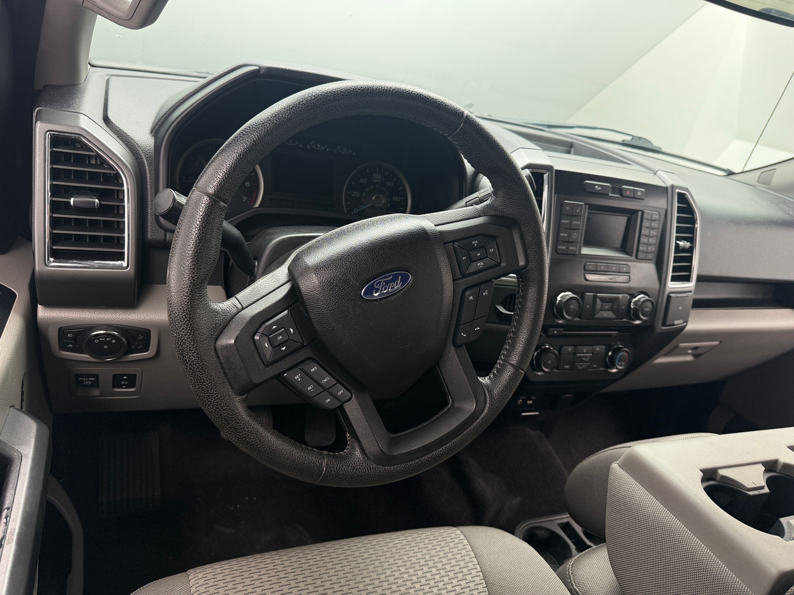 Thumbnail: 2015 Ford Econoline - 5