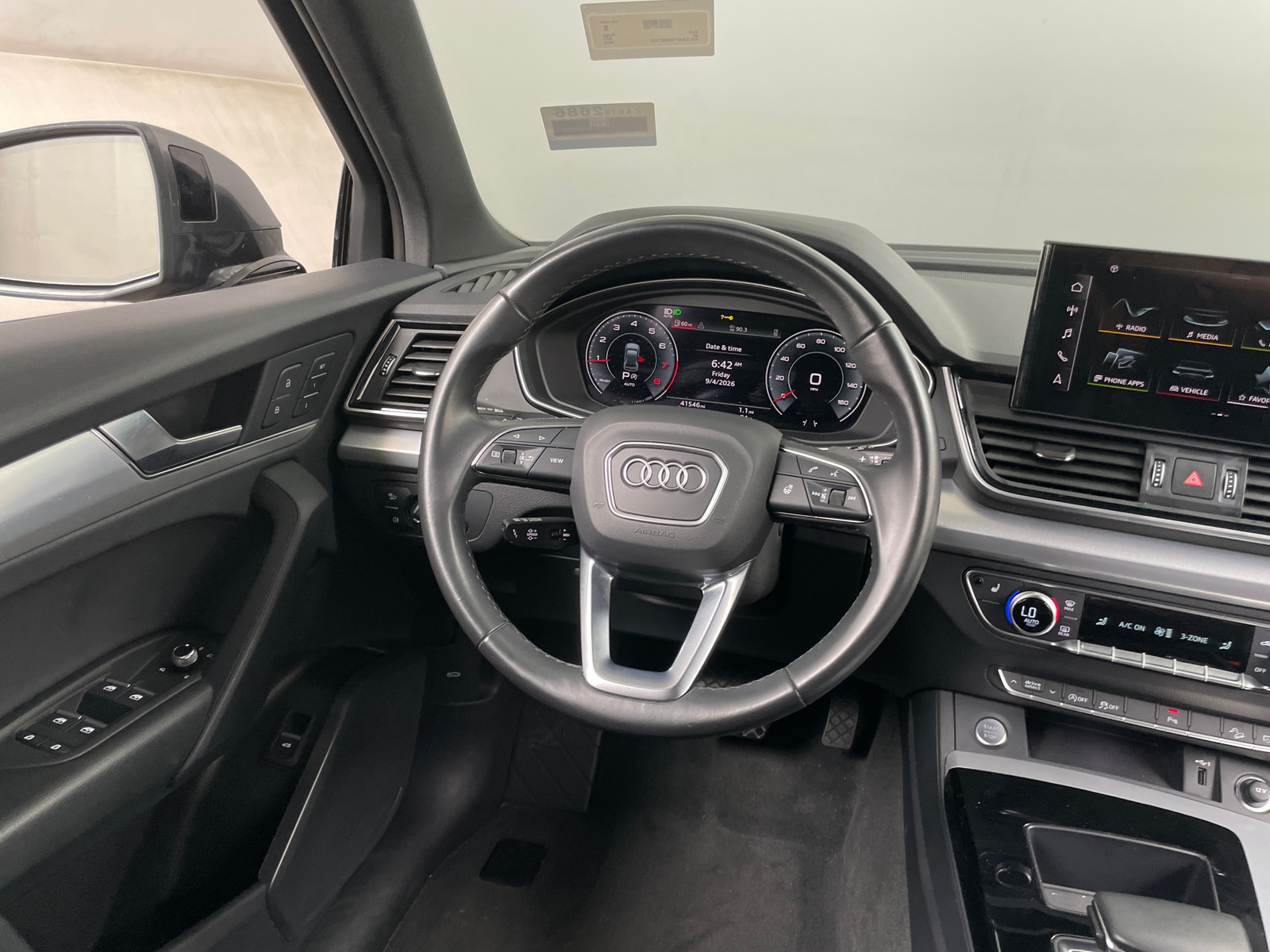 Thumbnail: 2025 Audi Q5 - 4
