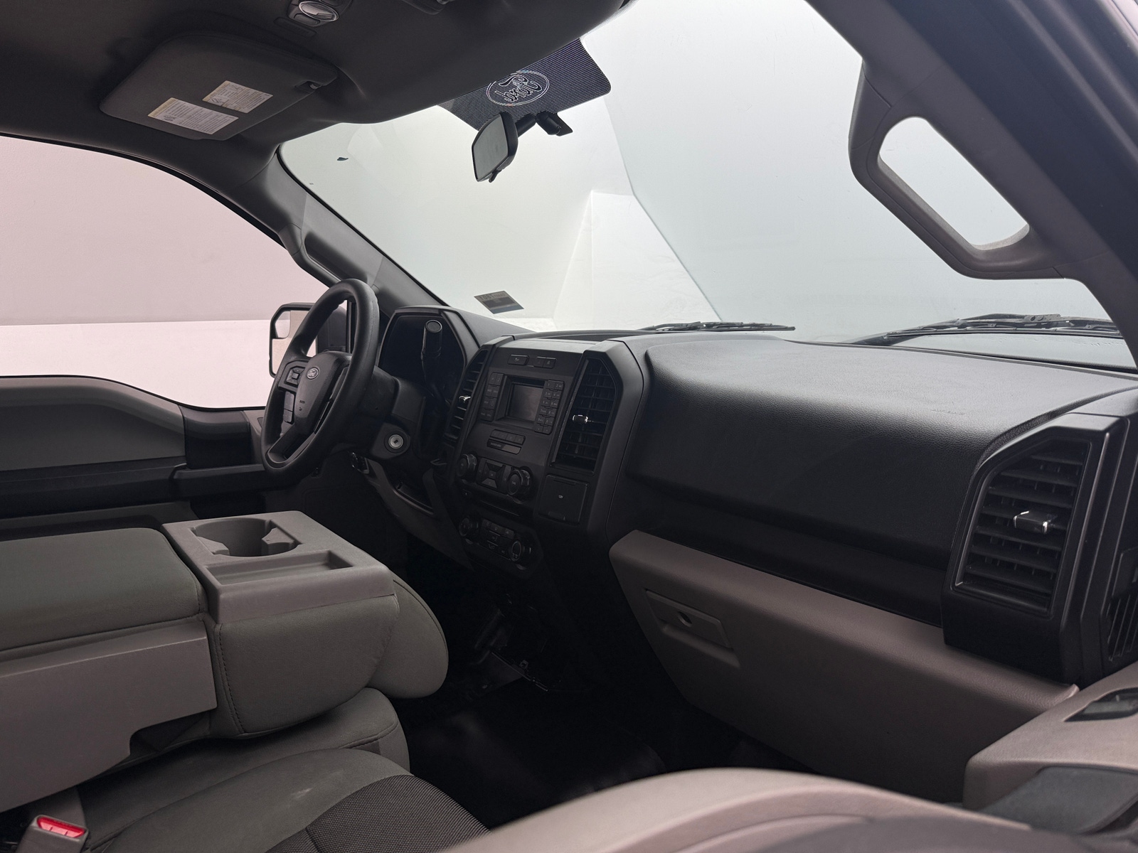 Thumbnail: 2017 Ford Econoline - 3
