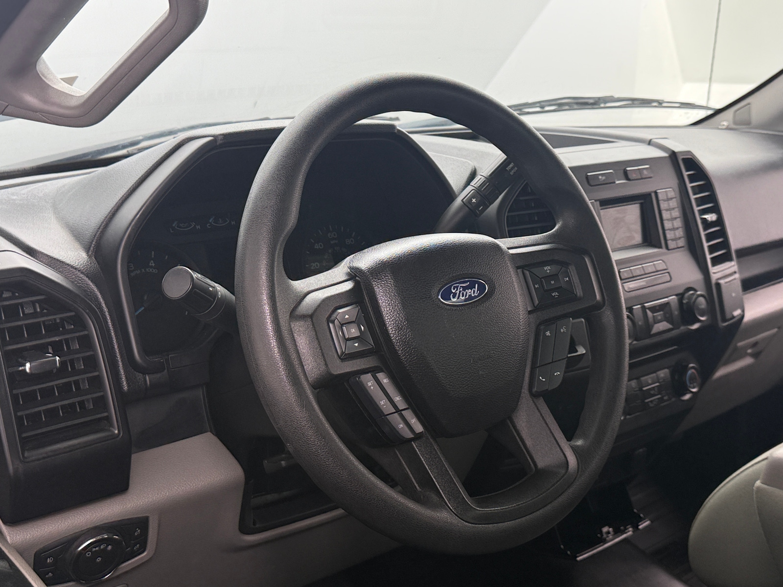 Thumbnail: 2017 Ford Econoline - 5