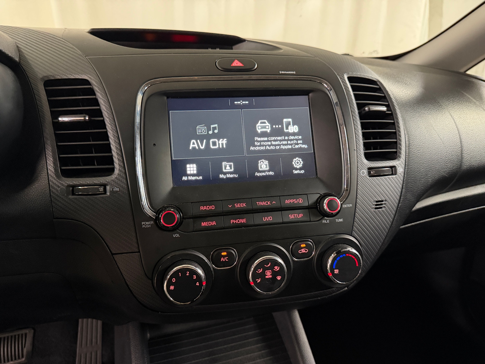 Thumbnail: 2017 Kia Forte - 4