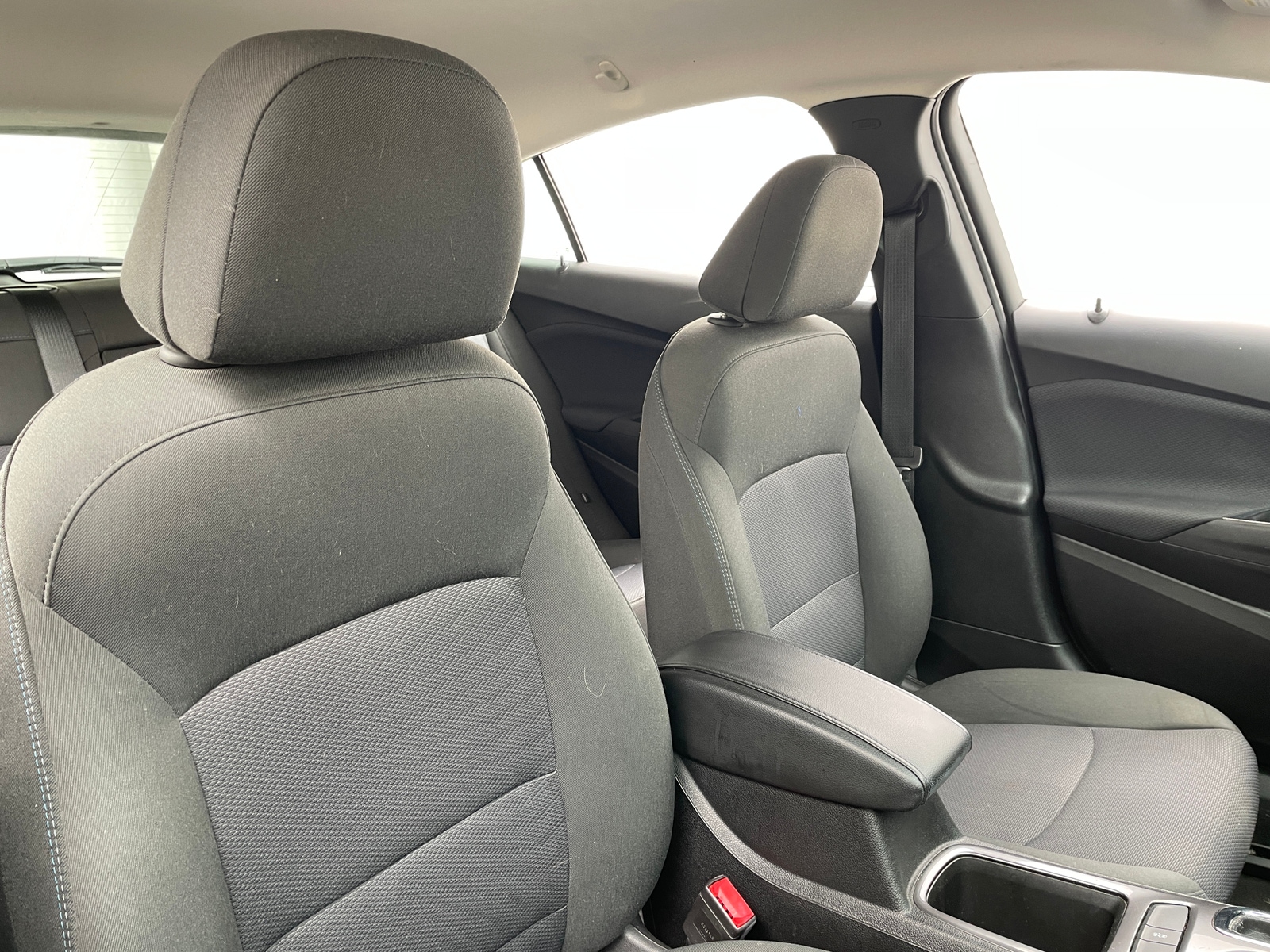 Thumbnail: 2018 Chevrolet Cruze - 2