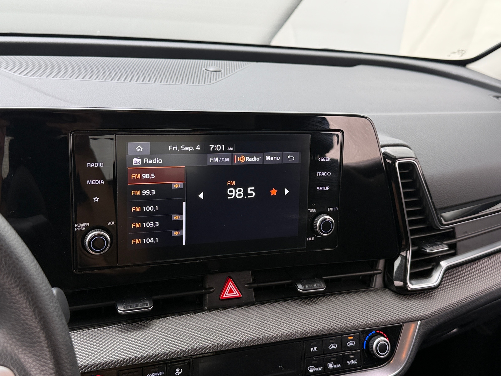 Thumbnail: 2023 Kia Sportage - 4