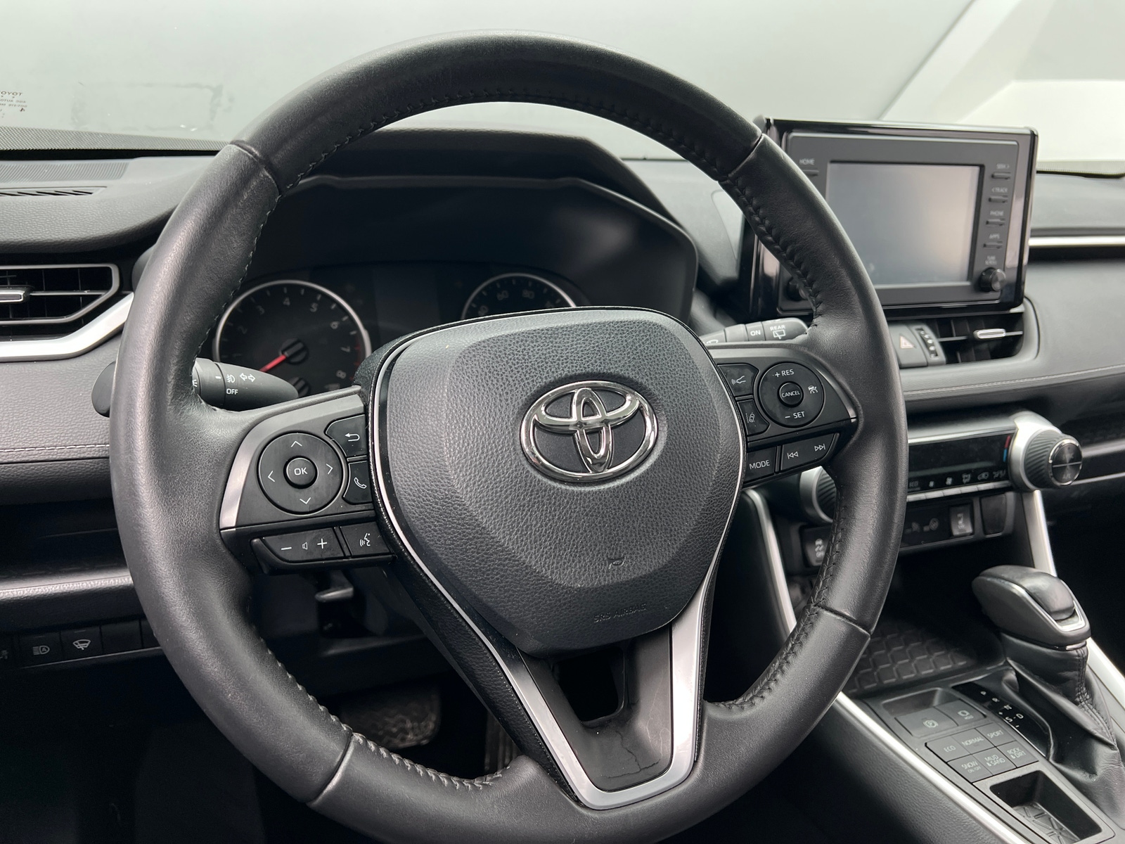 Thumbnail: 2019 Toyota RAV4 - 4