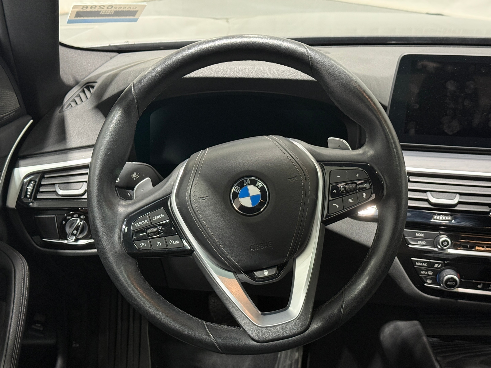 Thumbnail: 2023 BMW 5 Series - 4