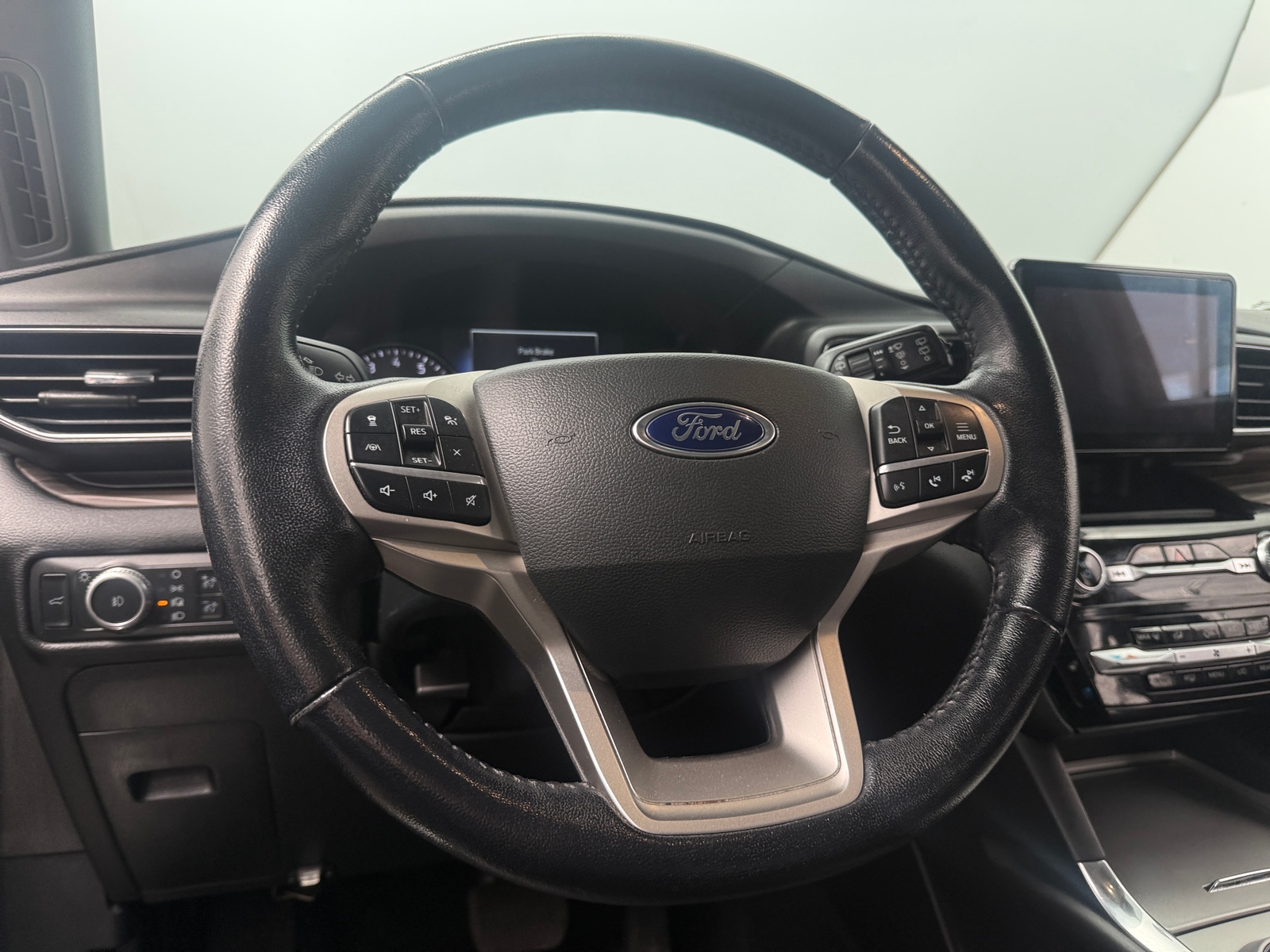 Thumbnail: 2022 Ford Explorer - 4