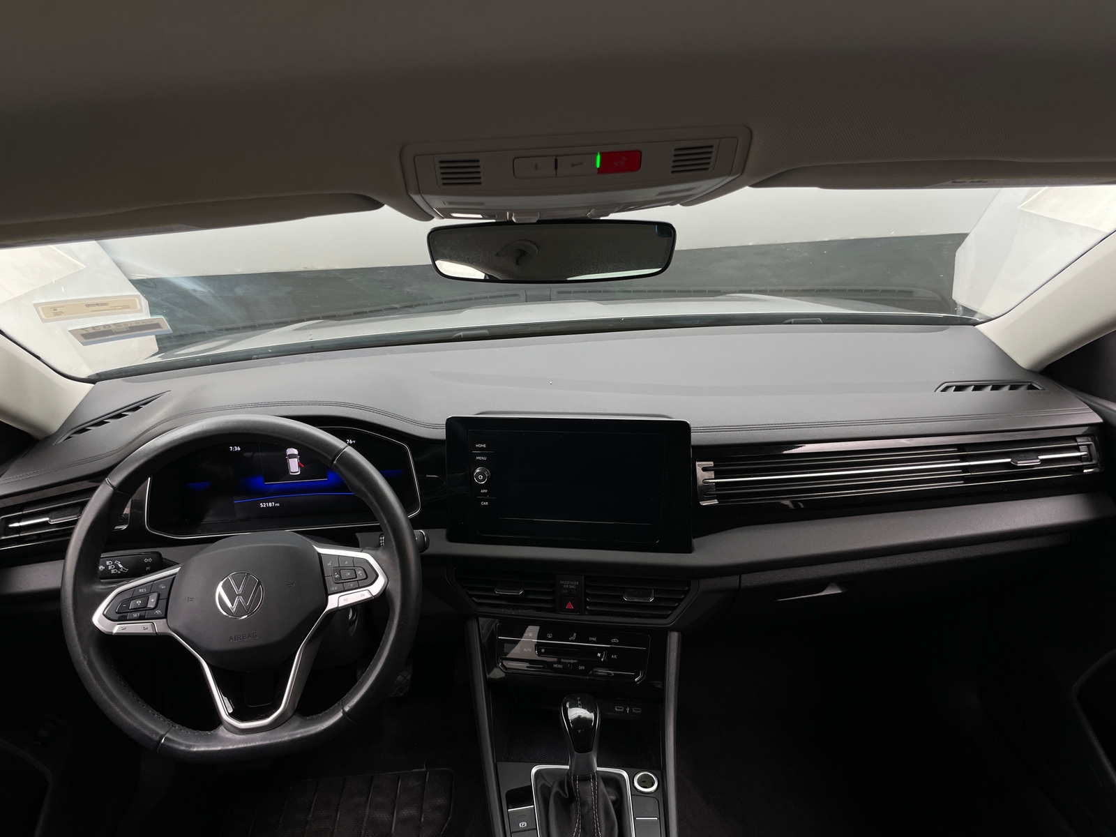 Thumbnail: 2025 Volkswagen Jetta - 3