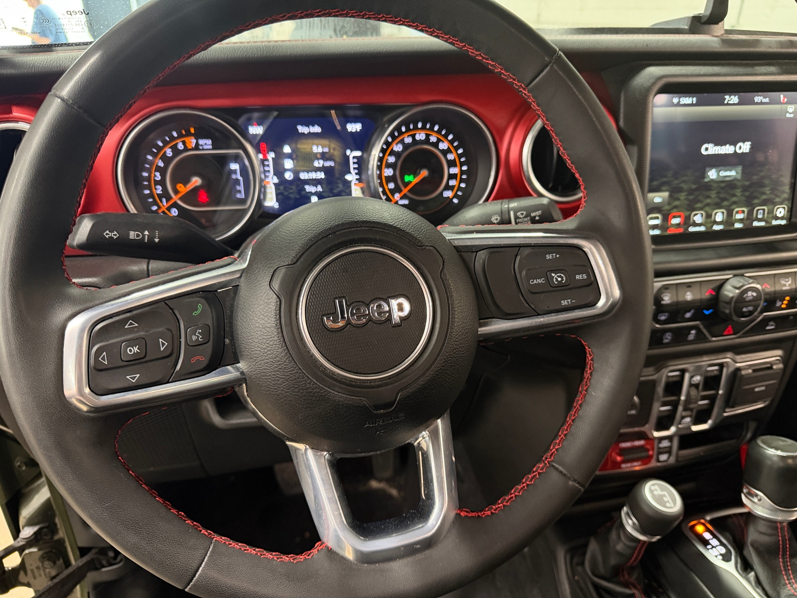 Thumbnail: 2023 Jeep Gladiator - 4