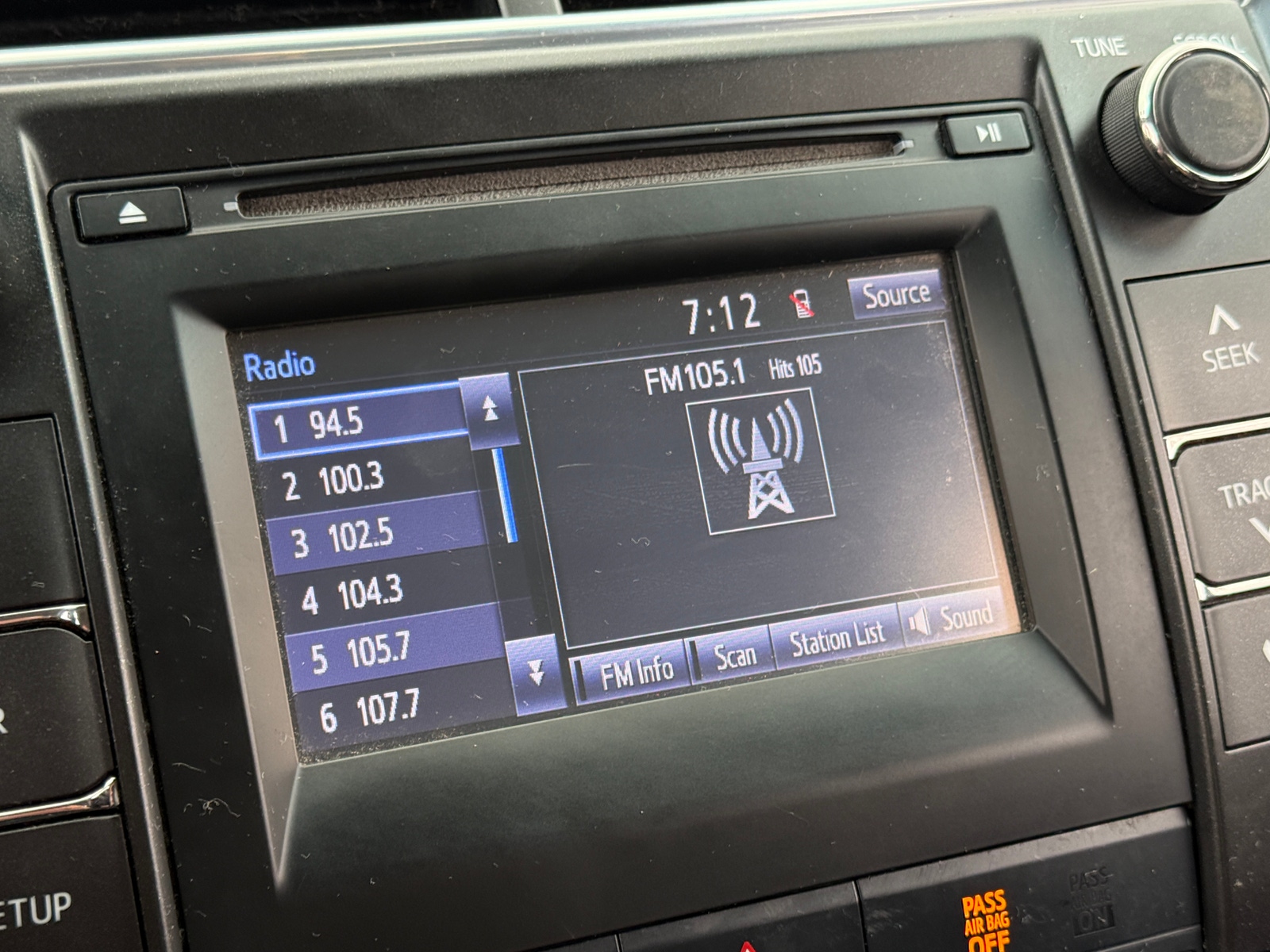 Thumbnail: 2016 Toyota Camry - 4
