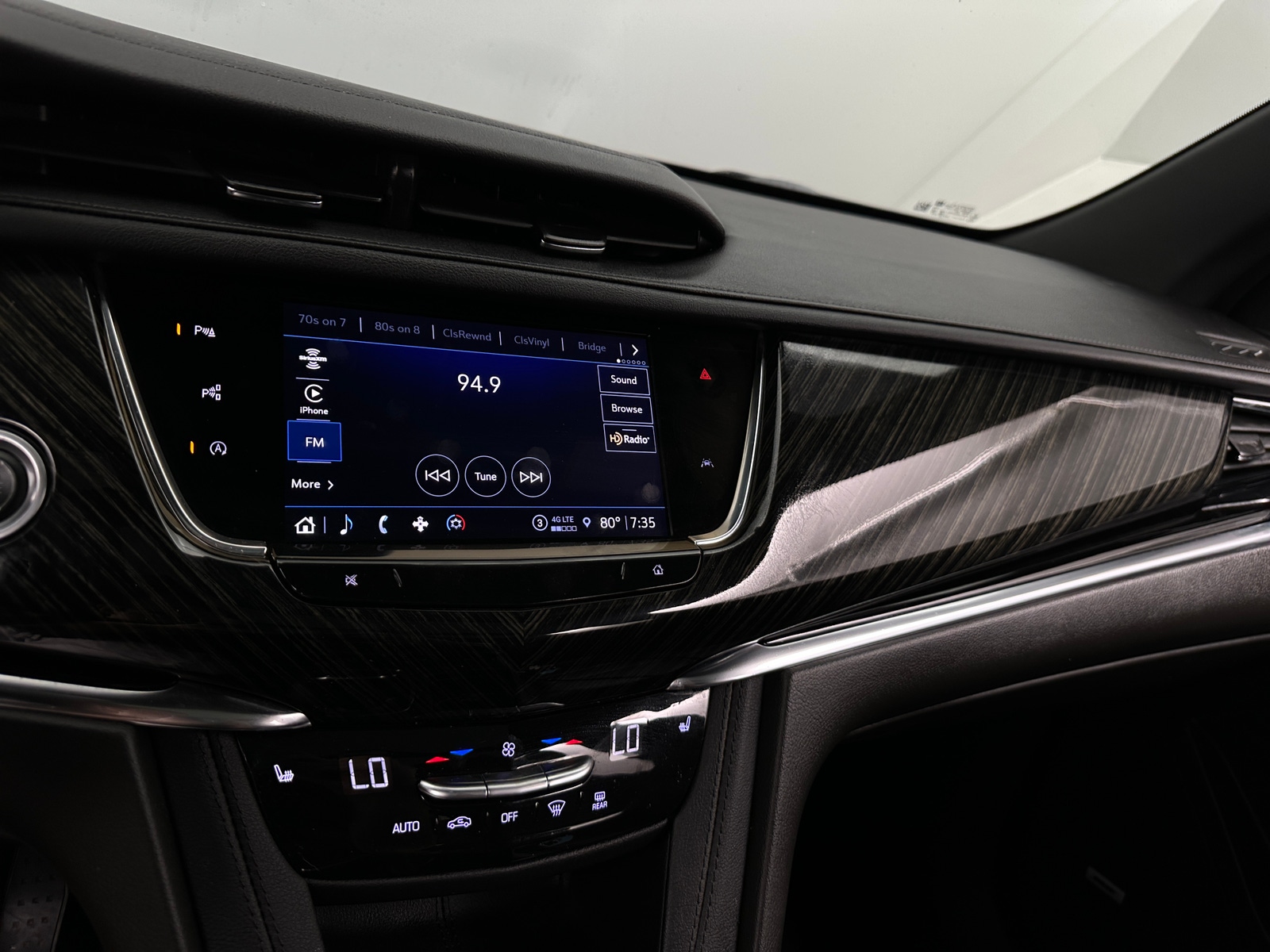 Thumbnail: 2022 Cadillac XT6 - 3