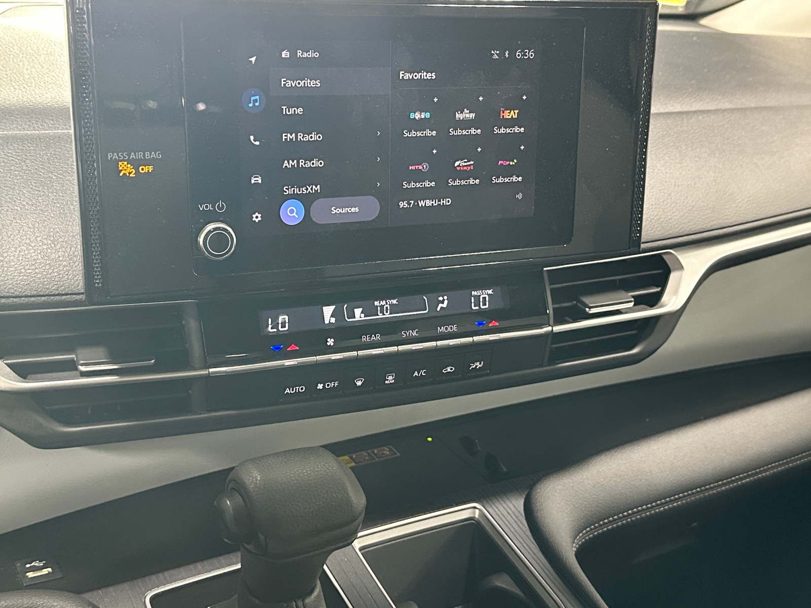 Thumbnail: 2025 Toyota Sienna - 4