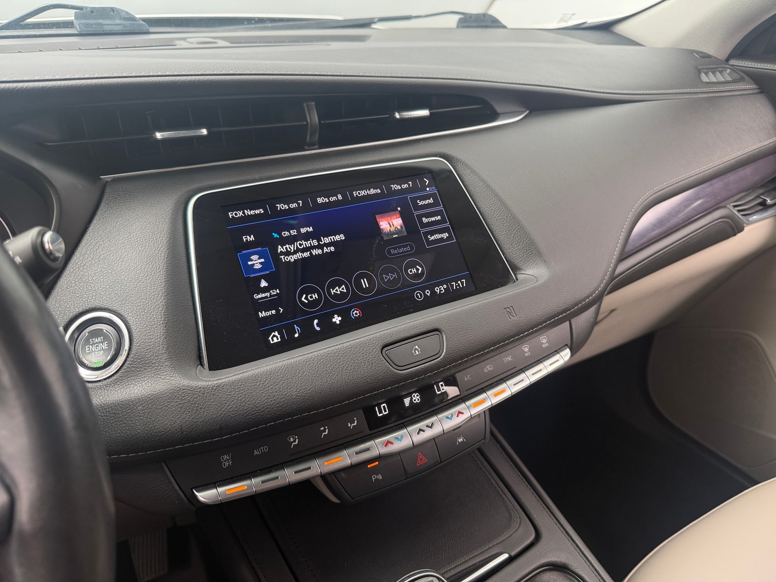 Thumbnail: 2021 Cadillac XT4 - 3