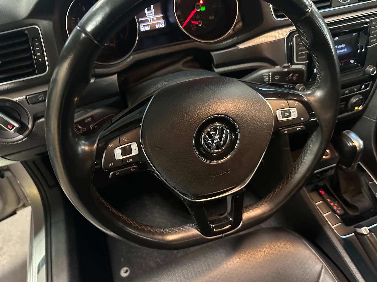 Thumbnail: 2016 Volkswagen Passat - 4