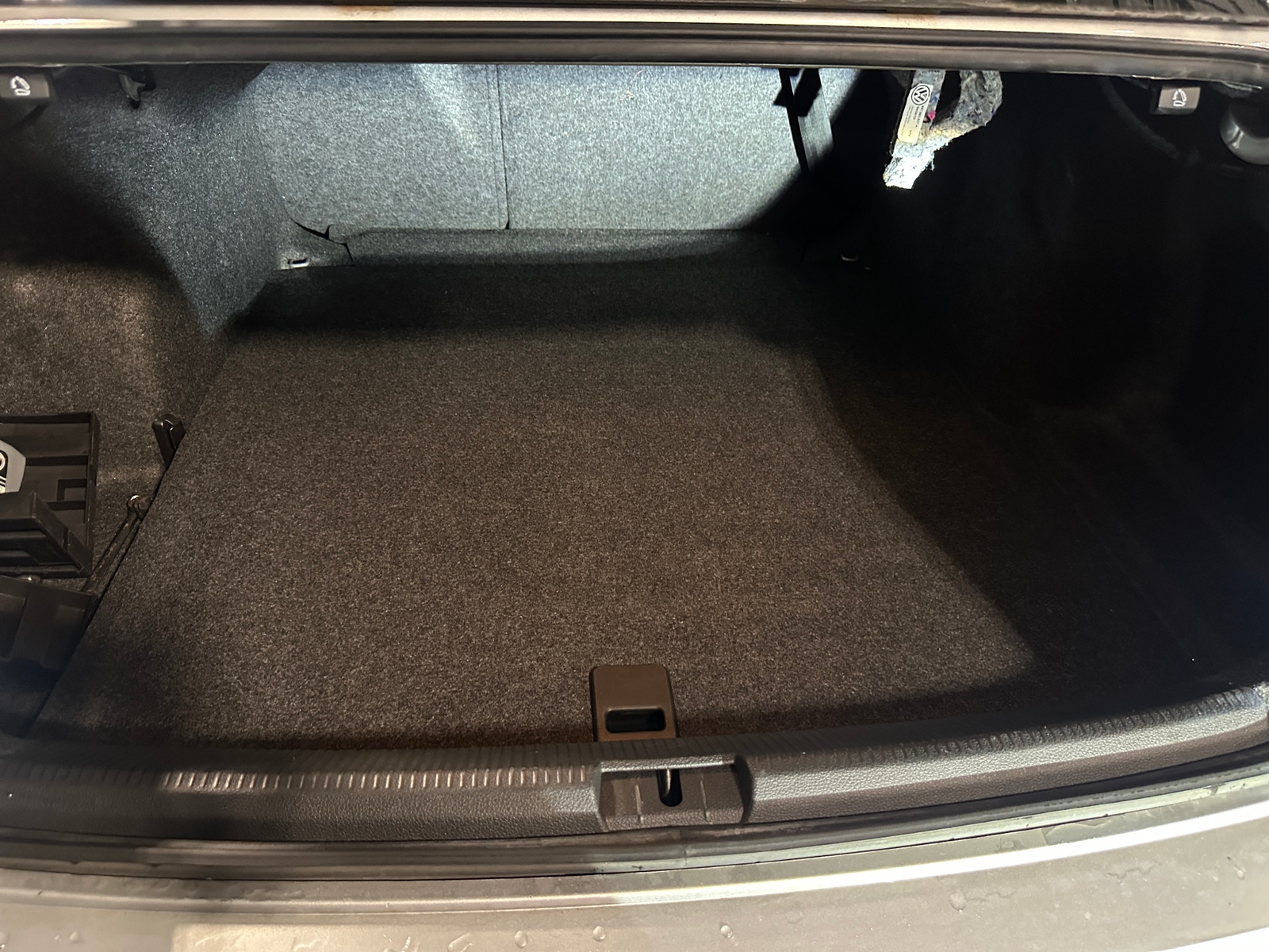 Thumbnail: 2016 Volkswagen Passat - 6