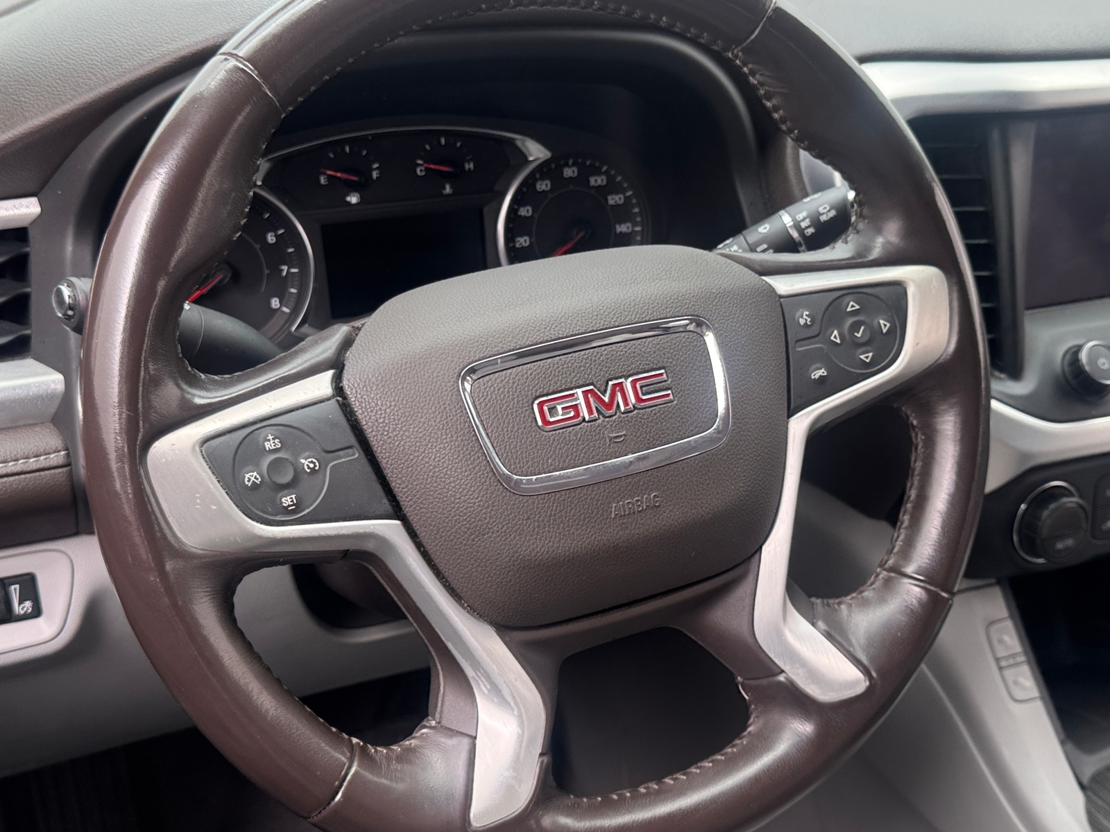 Thumbnail: 2018 GMC Acadia - 3