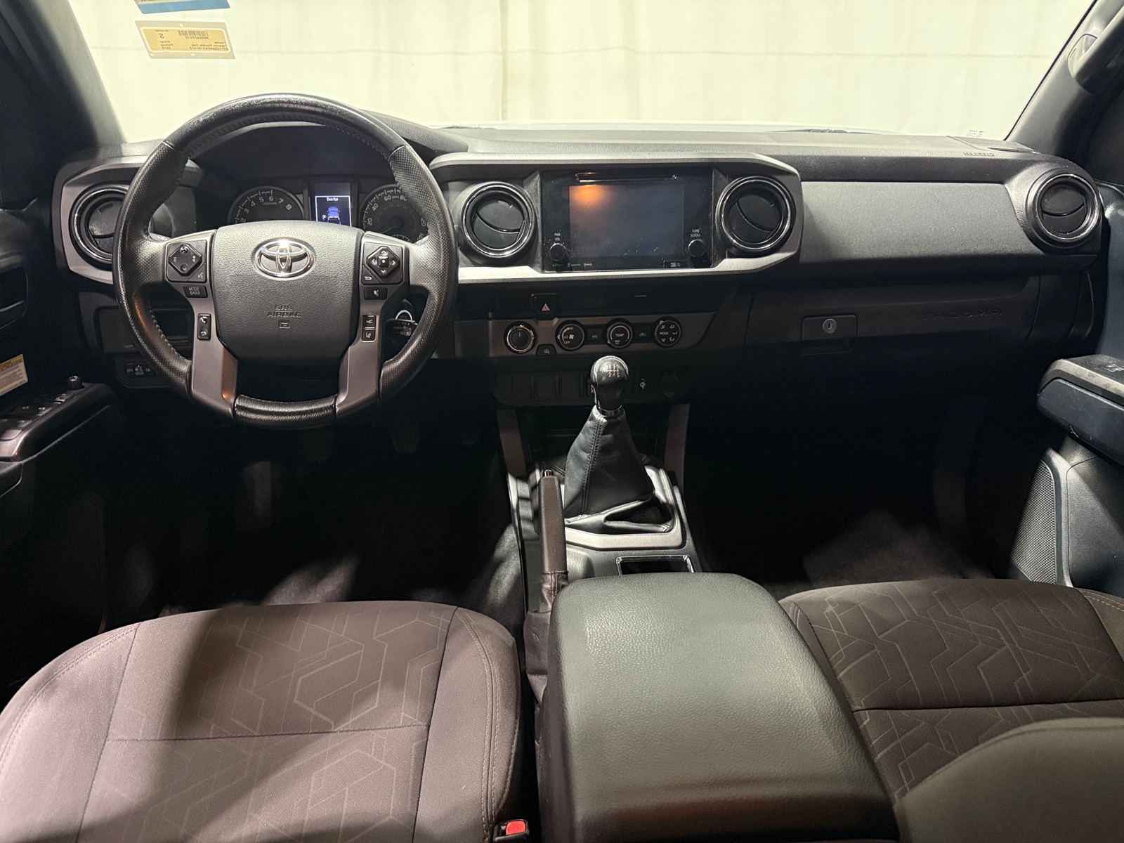 Thumbnail: 2019 Toyota Tacoma - 3