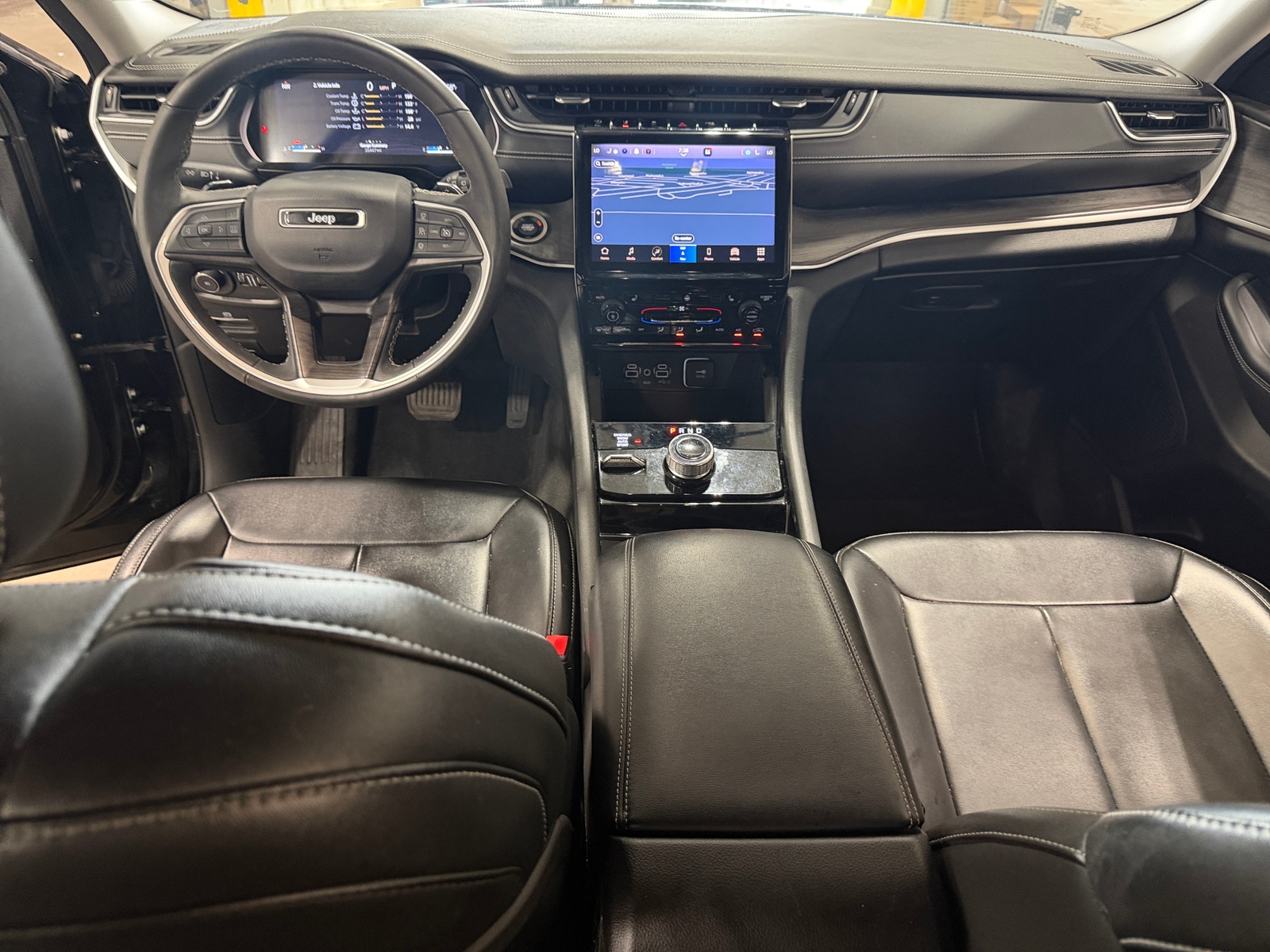 Thumbnail: 2023 Jeep Grand Cherokee L - 2