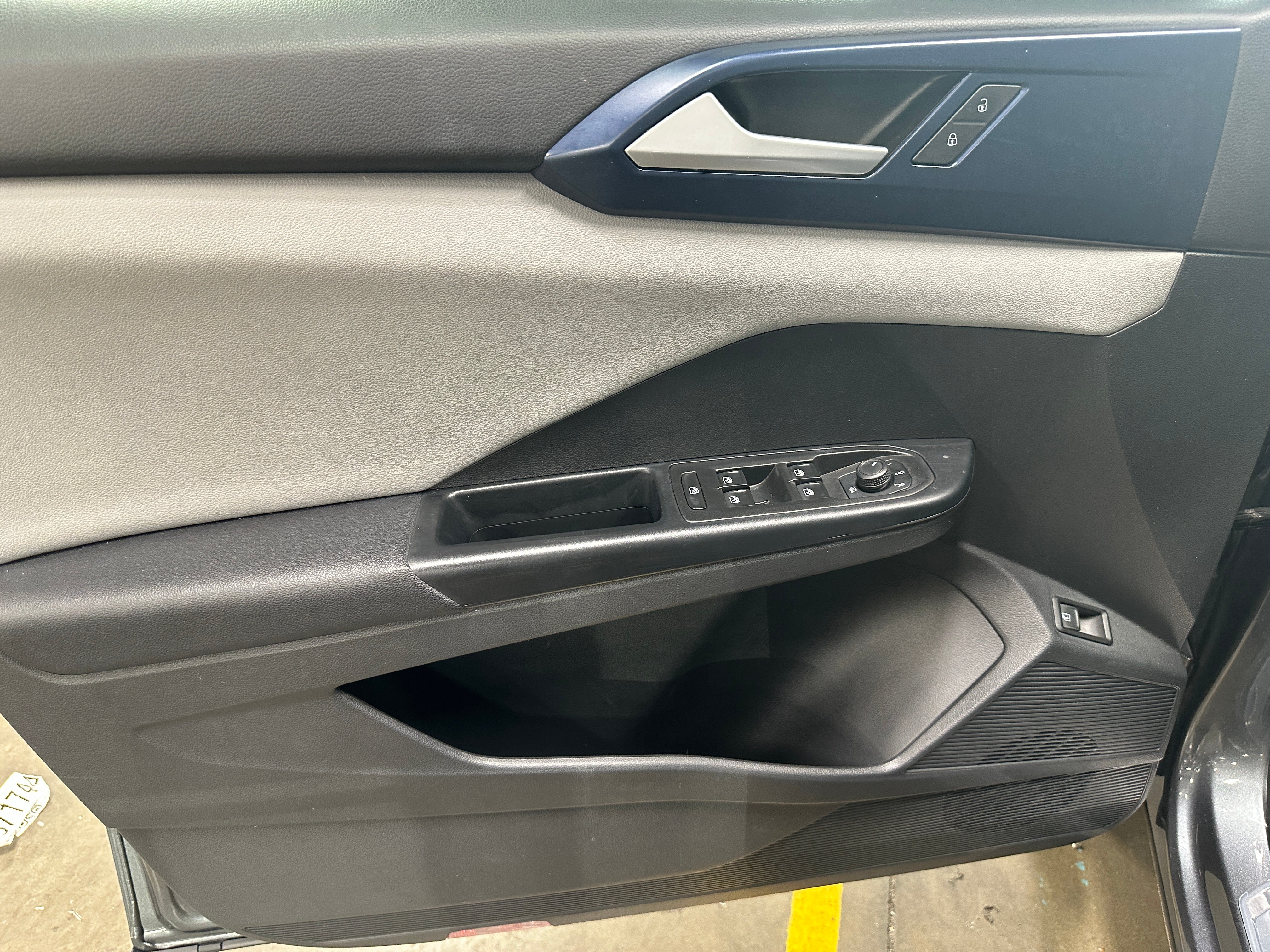 2023 Volkswagen Taos