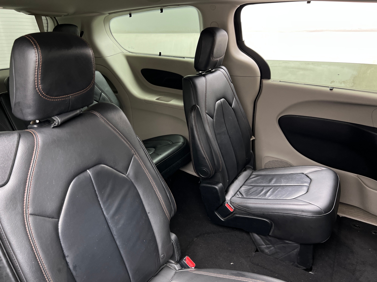 Thumbnail: 2017 Chrysler Pacifica - 5