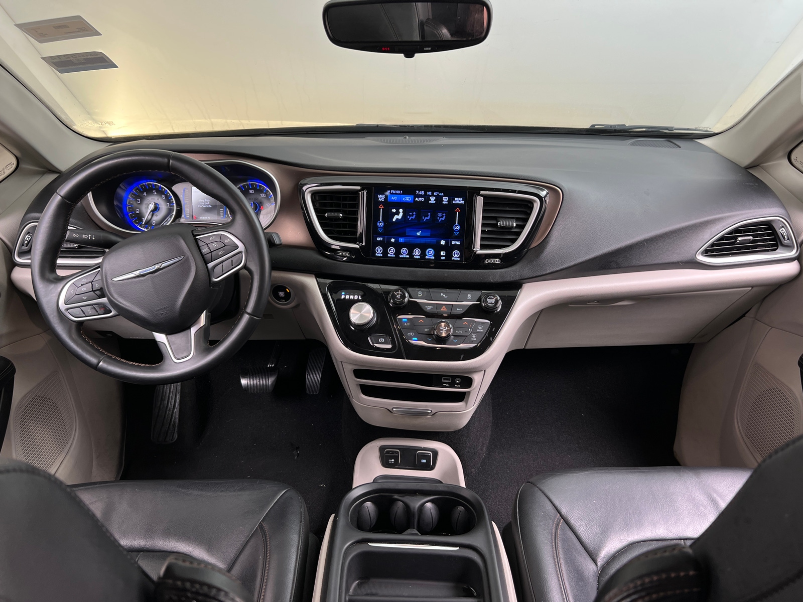 Thumbnail: 2017 Chrysler Pacifica - 2
