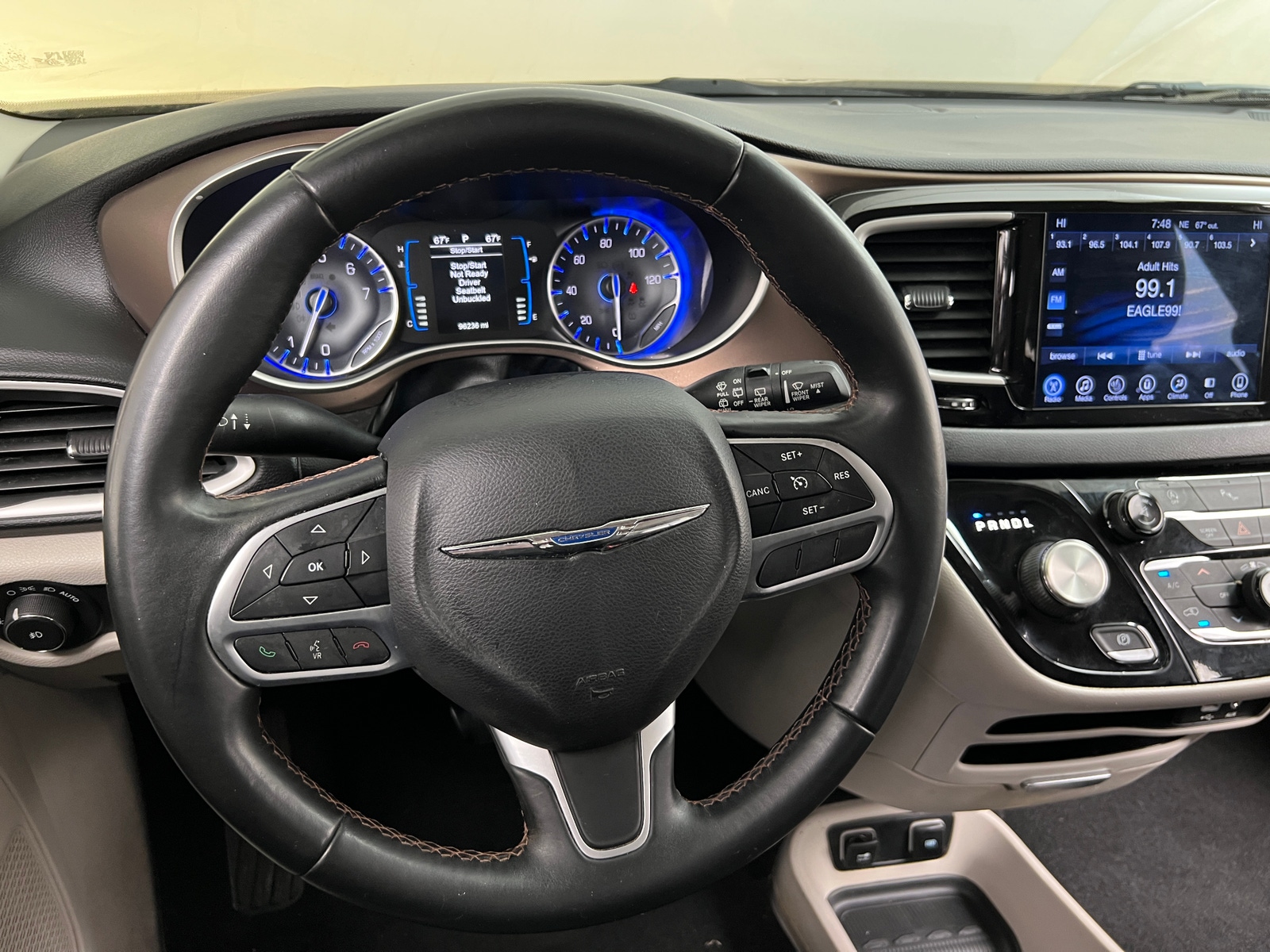 Thumbnail: 2017 Chrysler Pacifica - 4