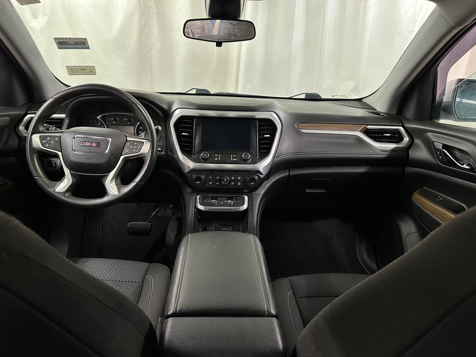 Thumbnail: 2021 GMC Acadia - 3