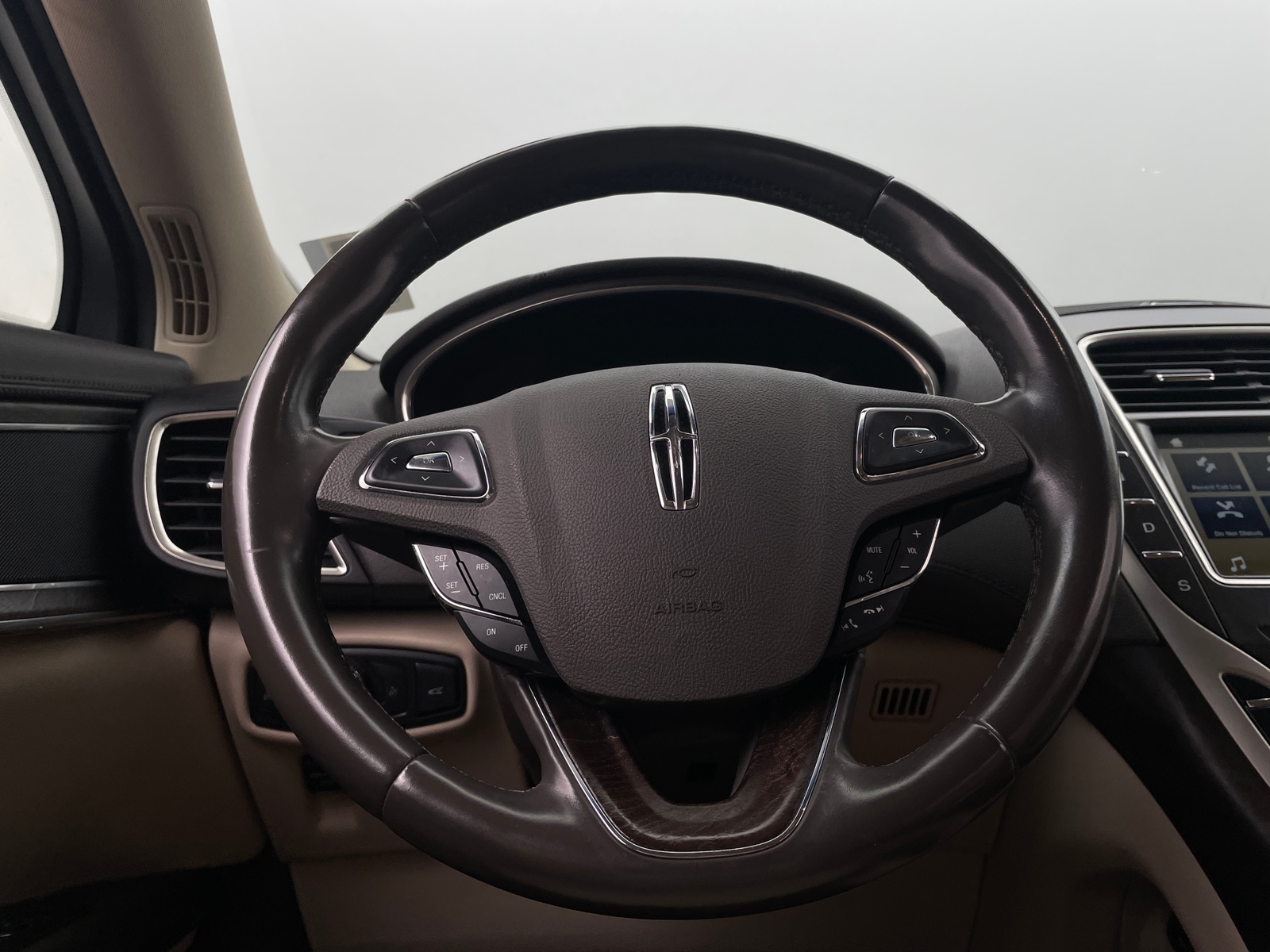 Thumbnail: 2016 Lincoln MKX - 4