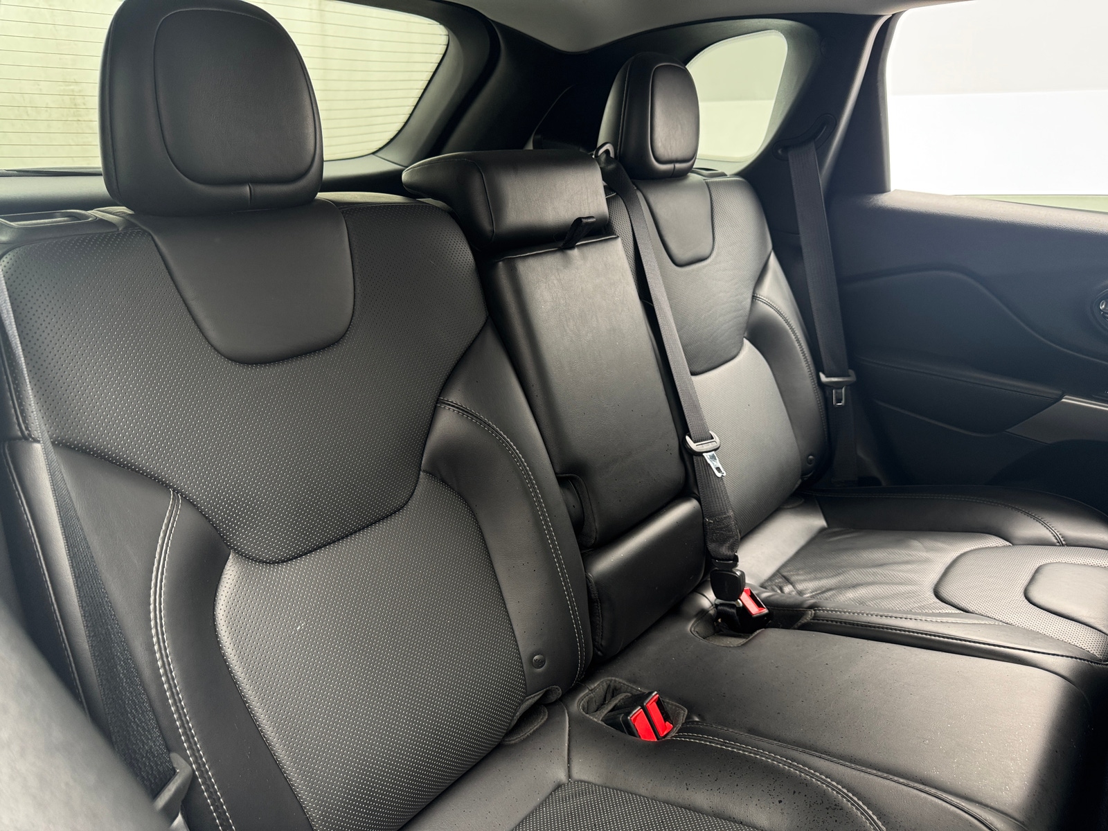 Thumbnail: 2019 Jeep Cherokee - 5