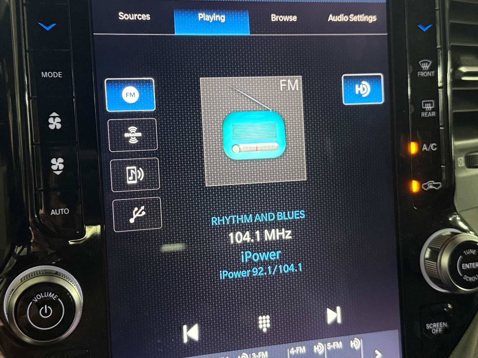 Thumbnail: 2025 RAM 1500 - 3