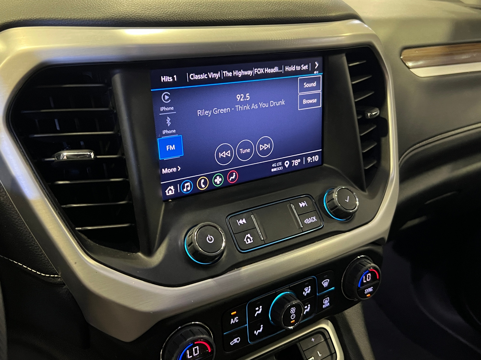 Thumbnail: 2023 GMC Acadia - 4