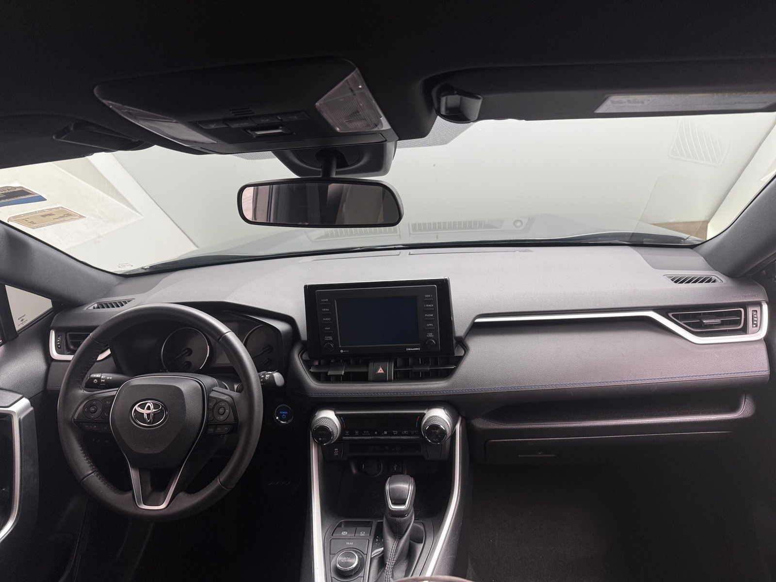 Thumbnail: 2022 Toyota RAV4 - 3