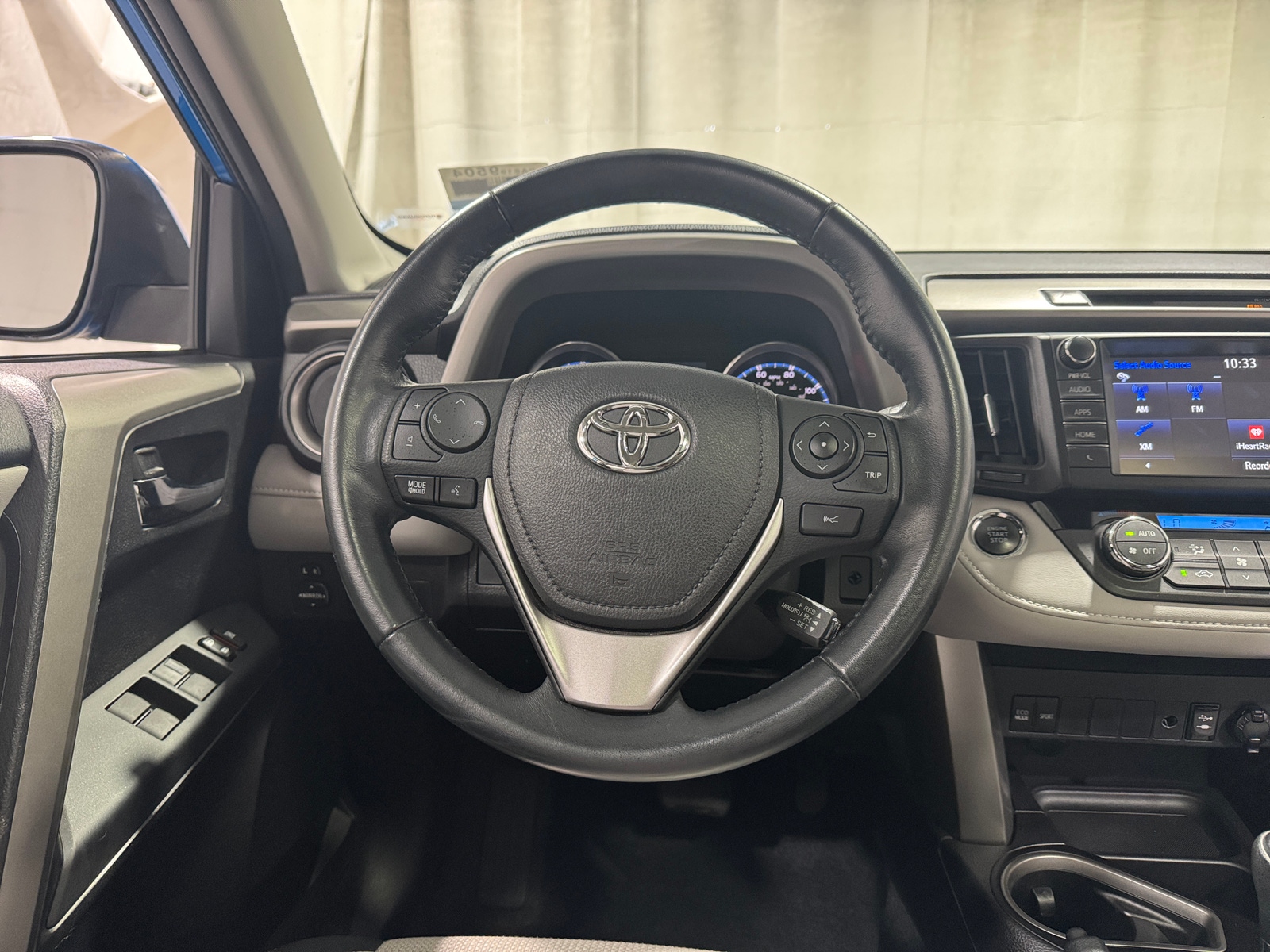 Thumbnail: 2016 Toyota RAV4 - 5