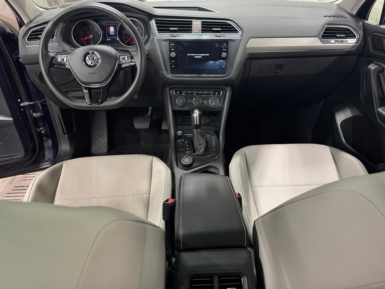 Thumbnail: 2021 Volkswagen Tiguan - 2