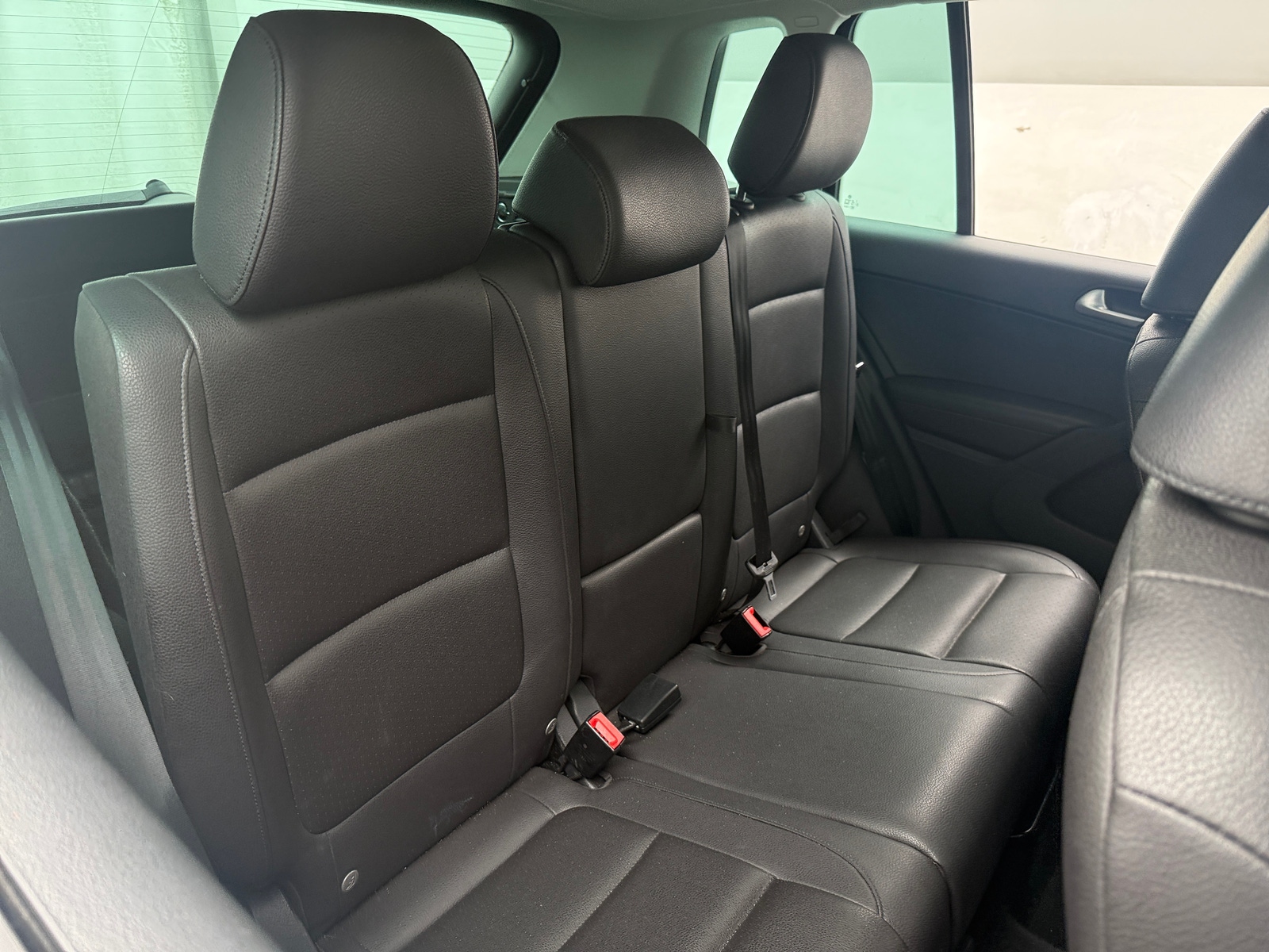 Thumbnail: 2016 Volkswagen Tiguan - 6
