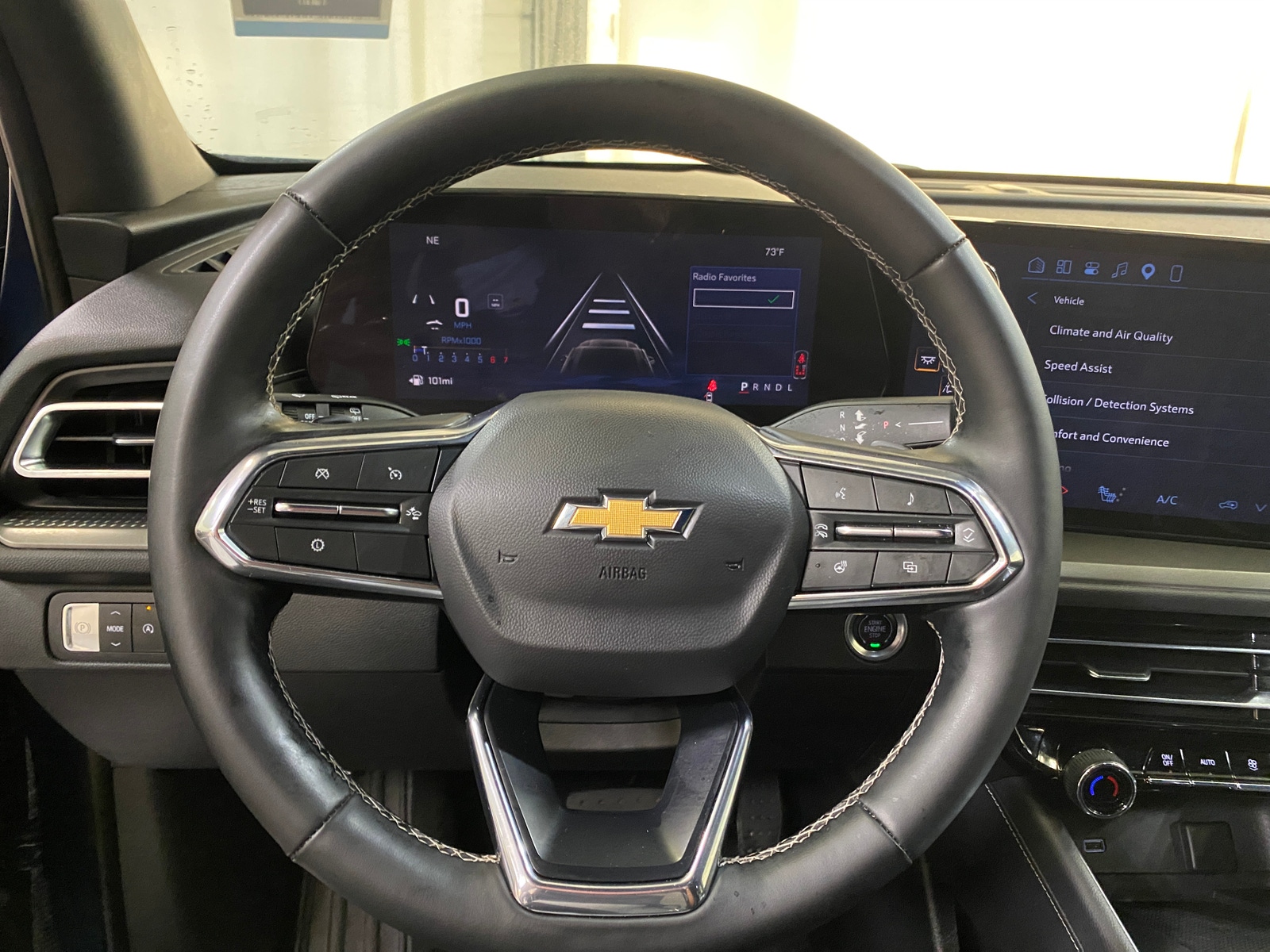 Thumbnail: 2025 Chevrolet Traverse - 4