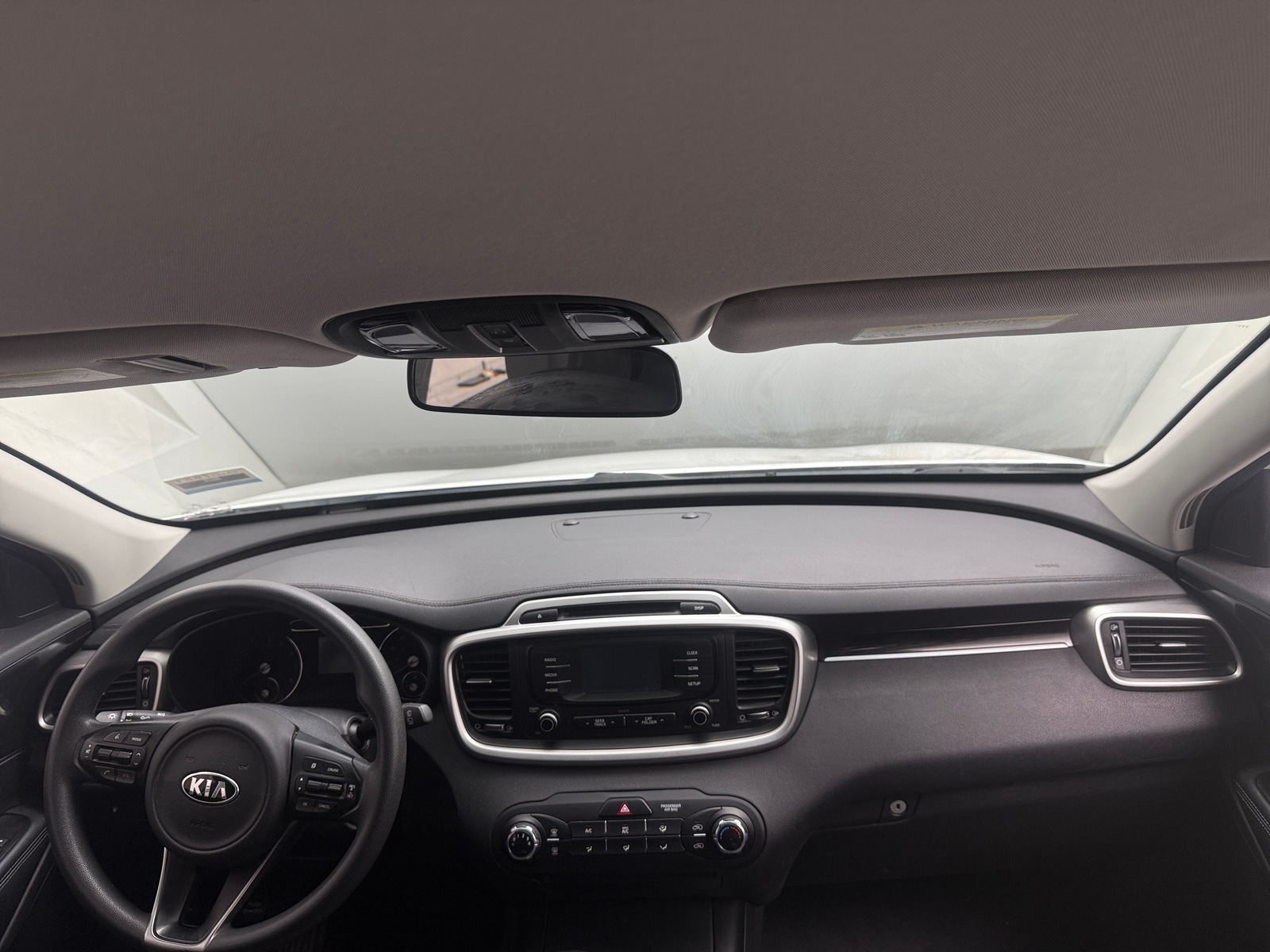 Thumbnail: 2017 Kia Sorento - 3