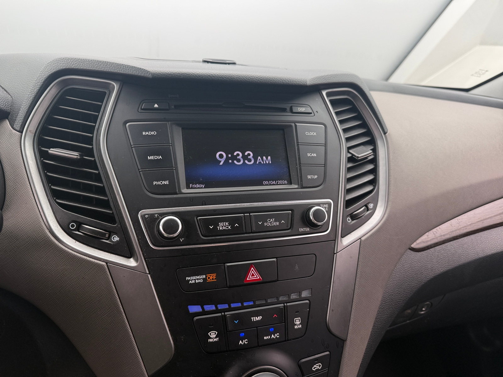 Thumbnail: 2017 Hyundai Santa Fe - 4