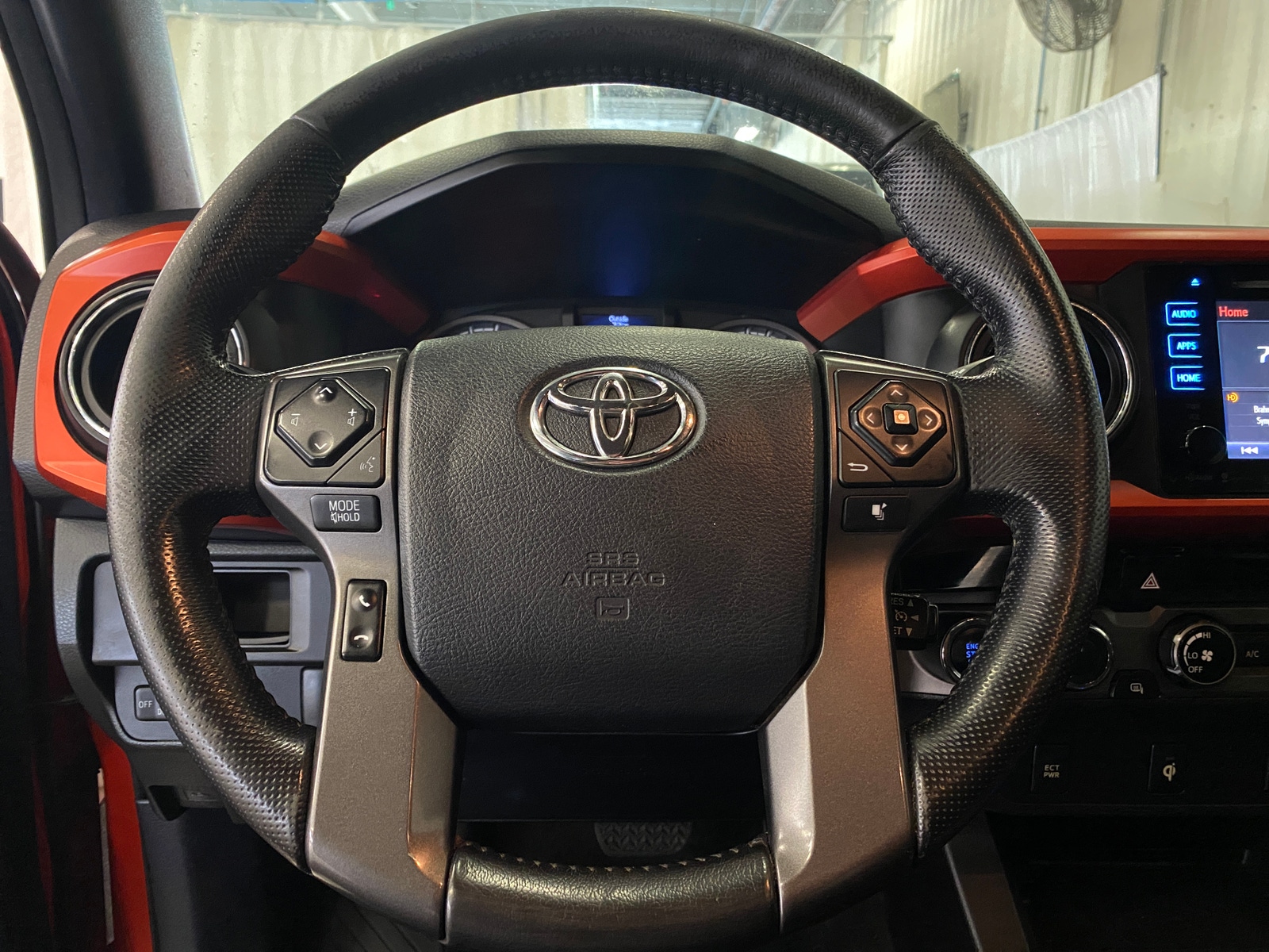 Thumbnail: 2016 Toyota Tacoma - 5