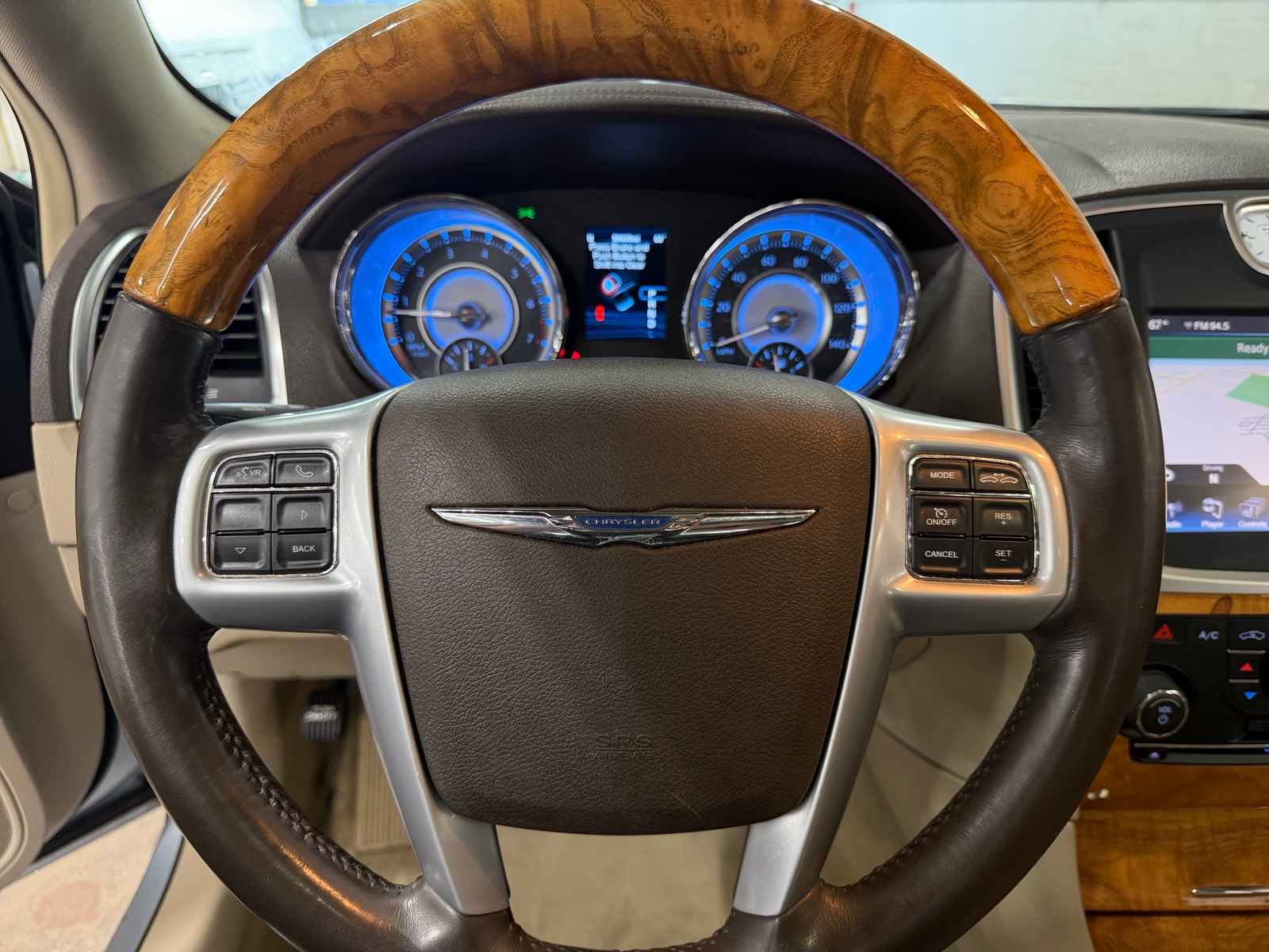 Thumbnail: 2013 Chrysler 300 - 4