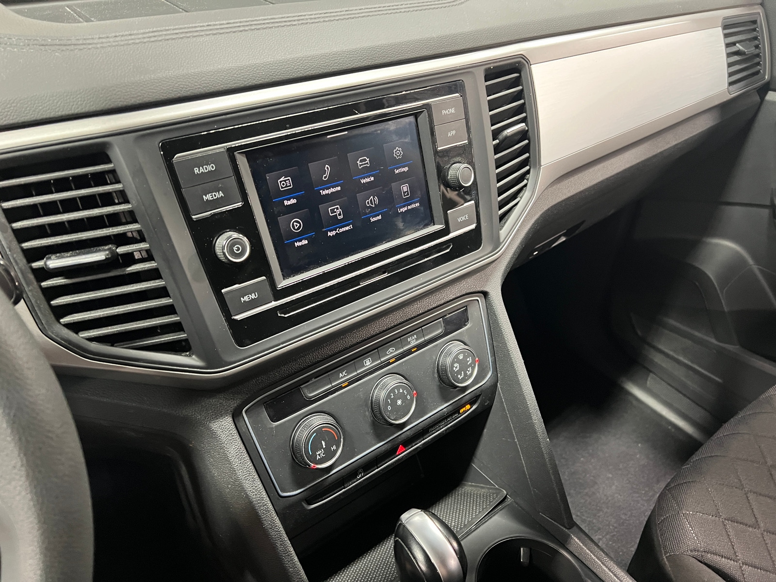 Thumbnail: 2021 Volkswagen Atlas - 4