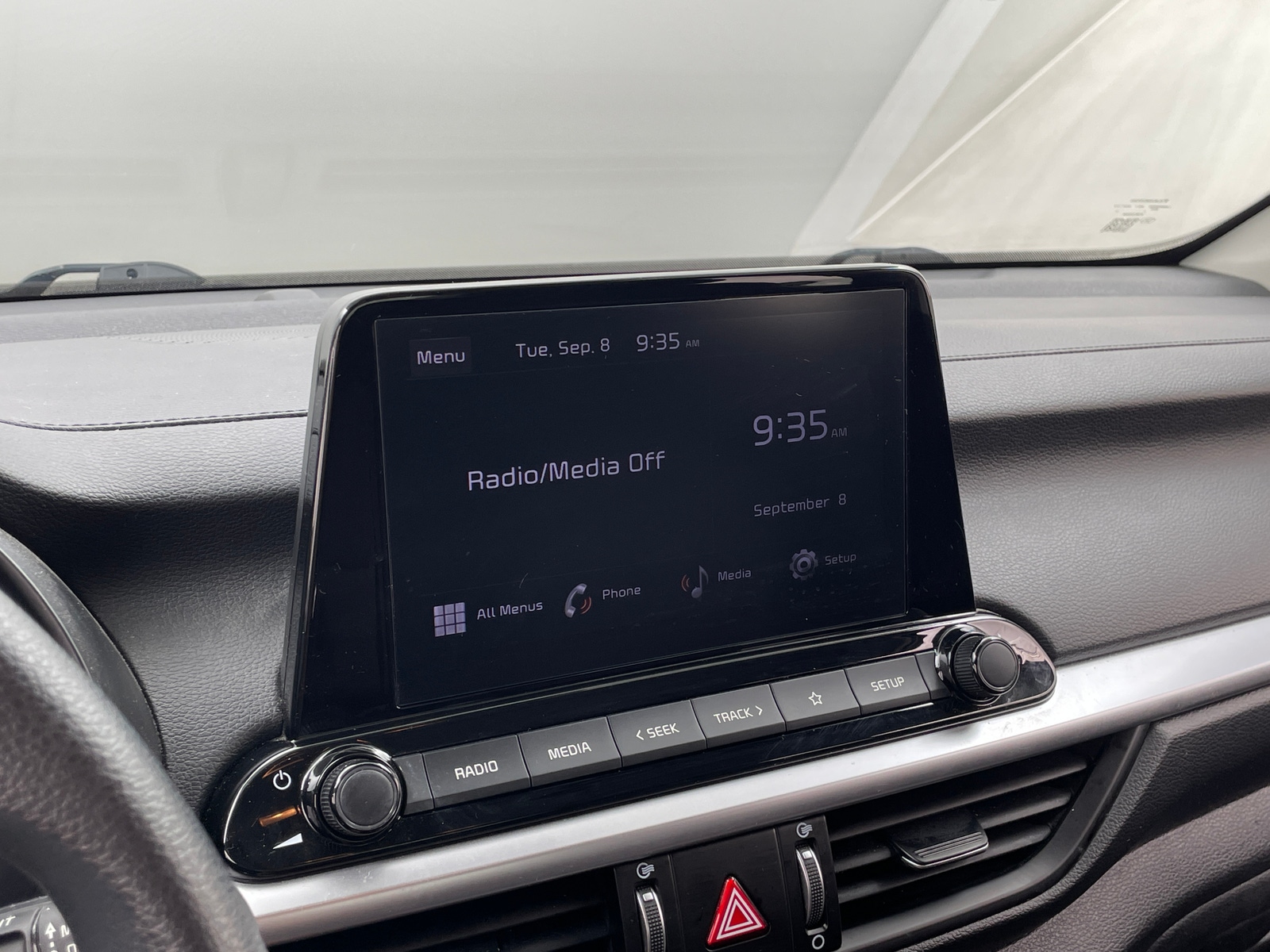 Thumbnail: 2023 Kia Forte - 4