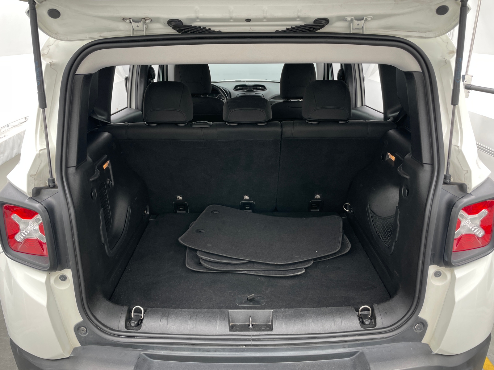 Thumbnail: 2017 Jeep Renegade - 7