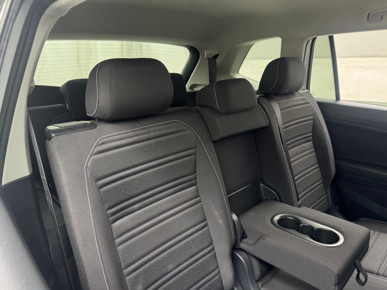 Thumbnail: 2023 Volkswagen Tiguan - 6