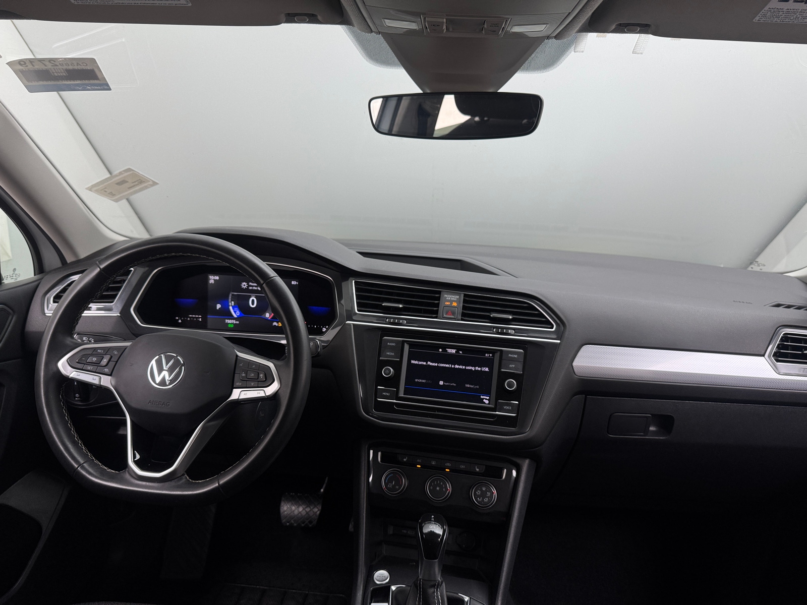 Thumbnail: 2023 Volkswagen Tiguan - 3