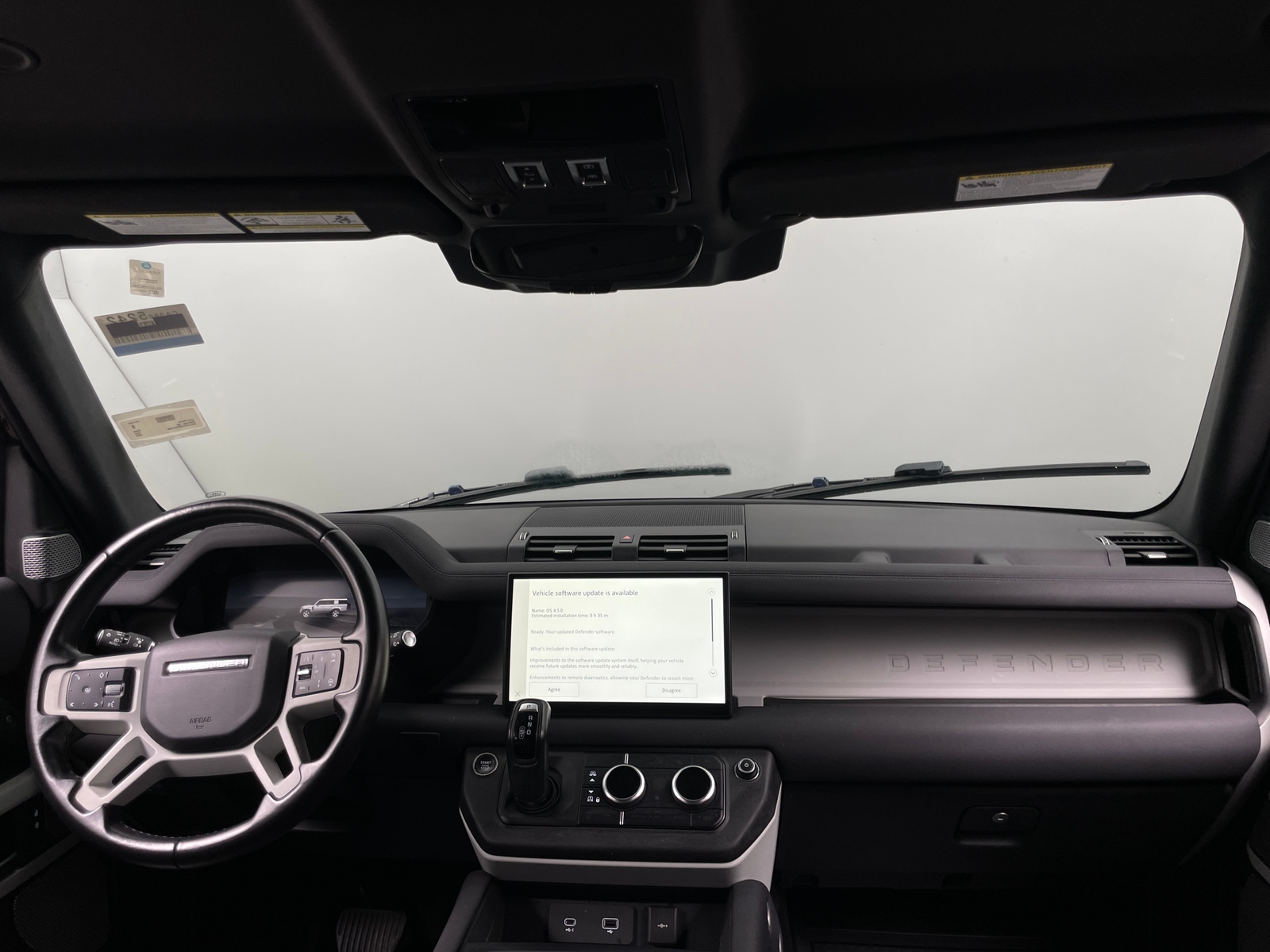 Thumbnail: 2023 Land Rover Defender - 3