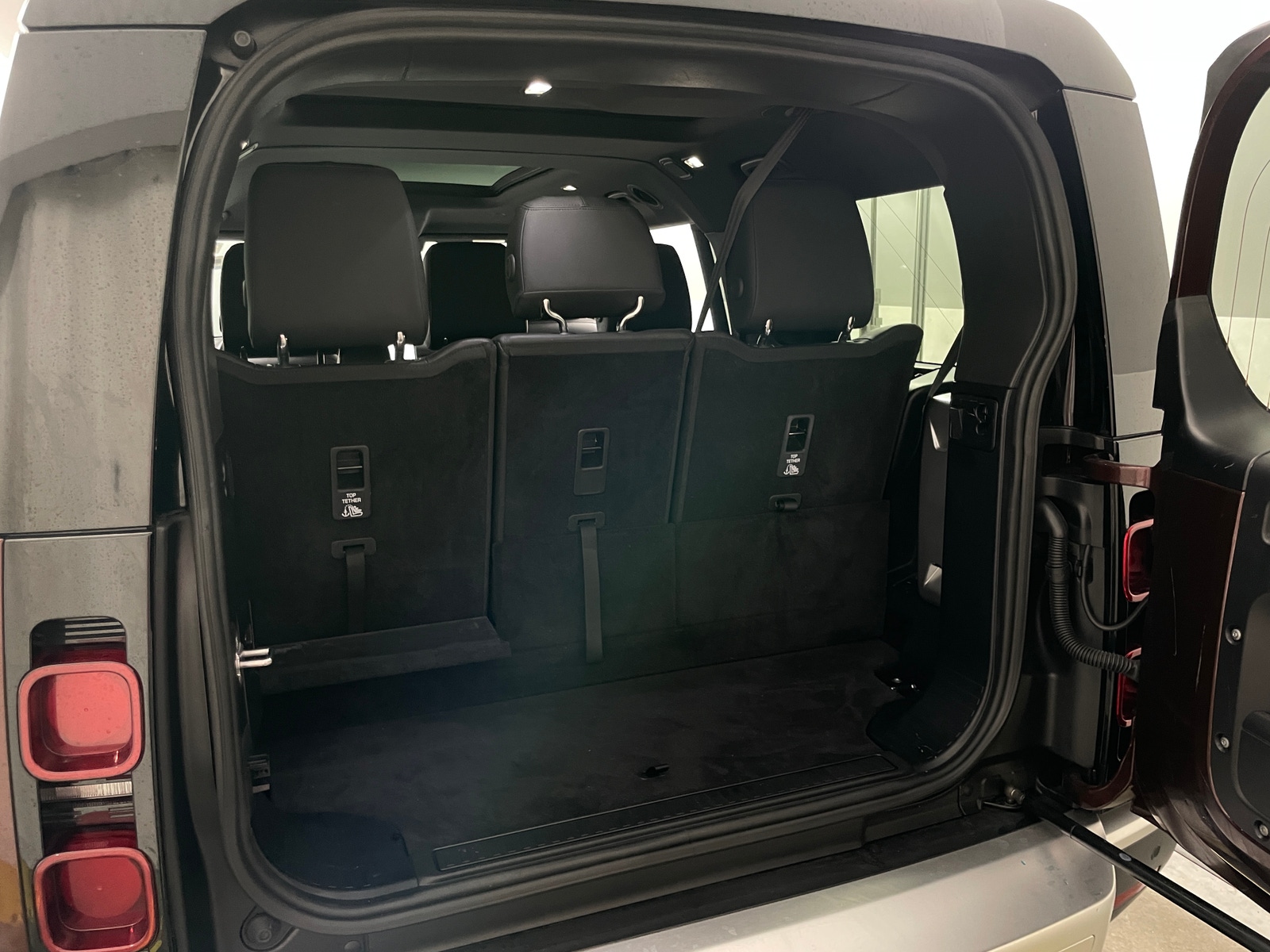 Thumbnail: 2023 Land Rover Defender - 7