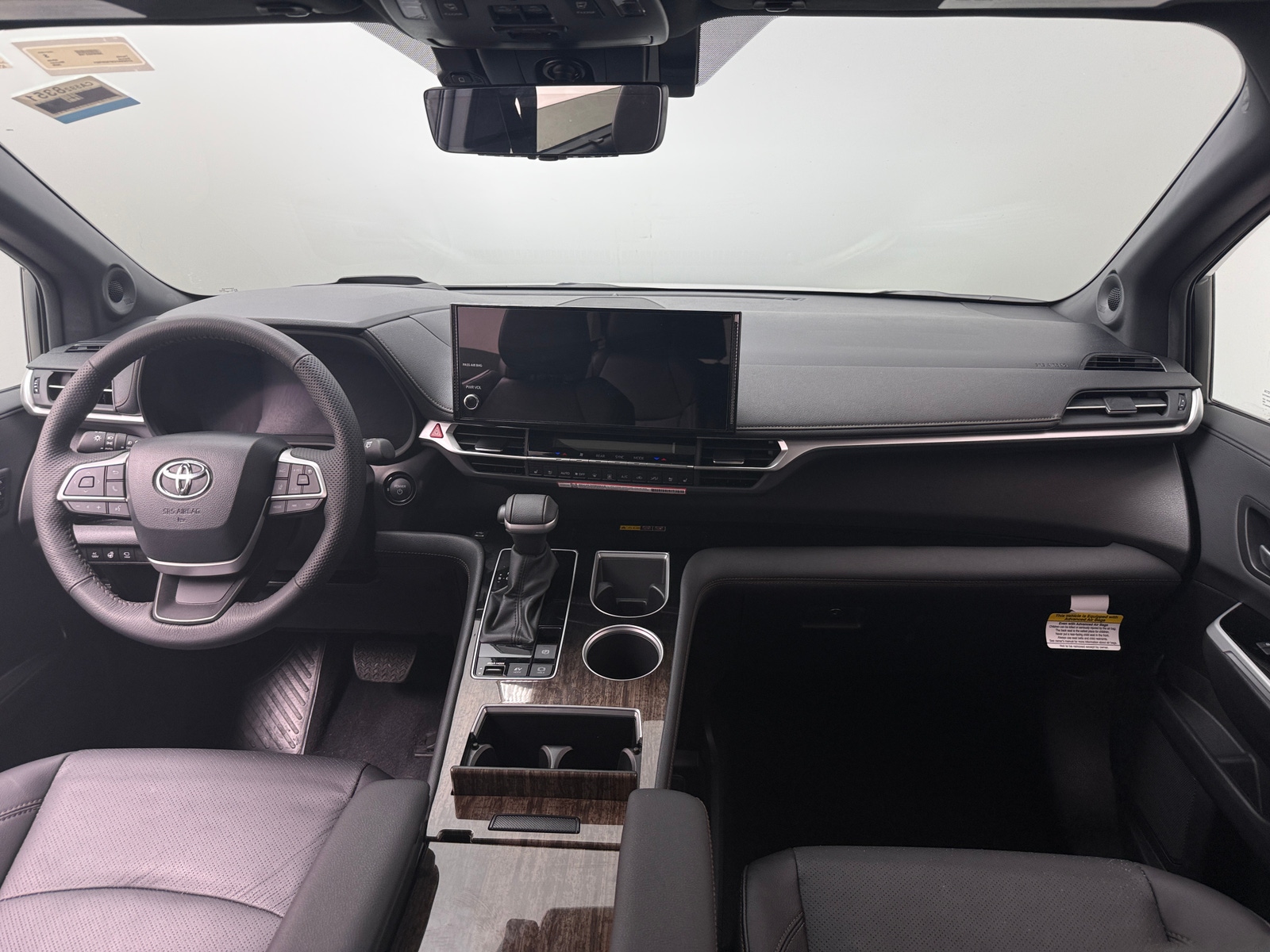 Thumbnail: 2026 Toyota Sienna - 2