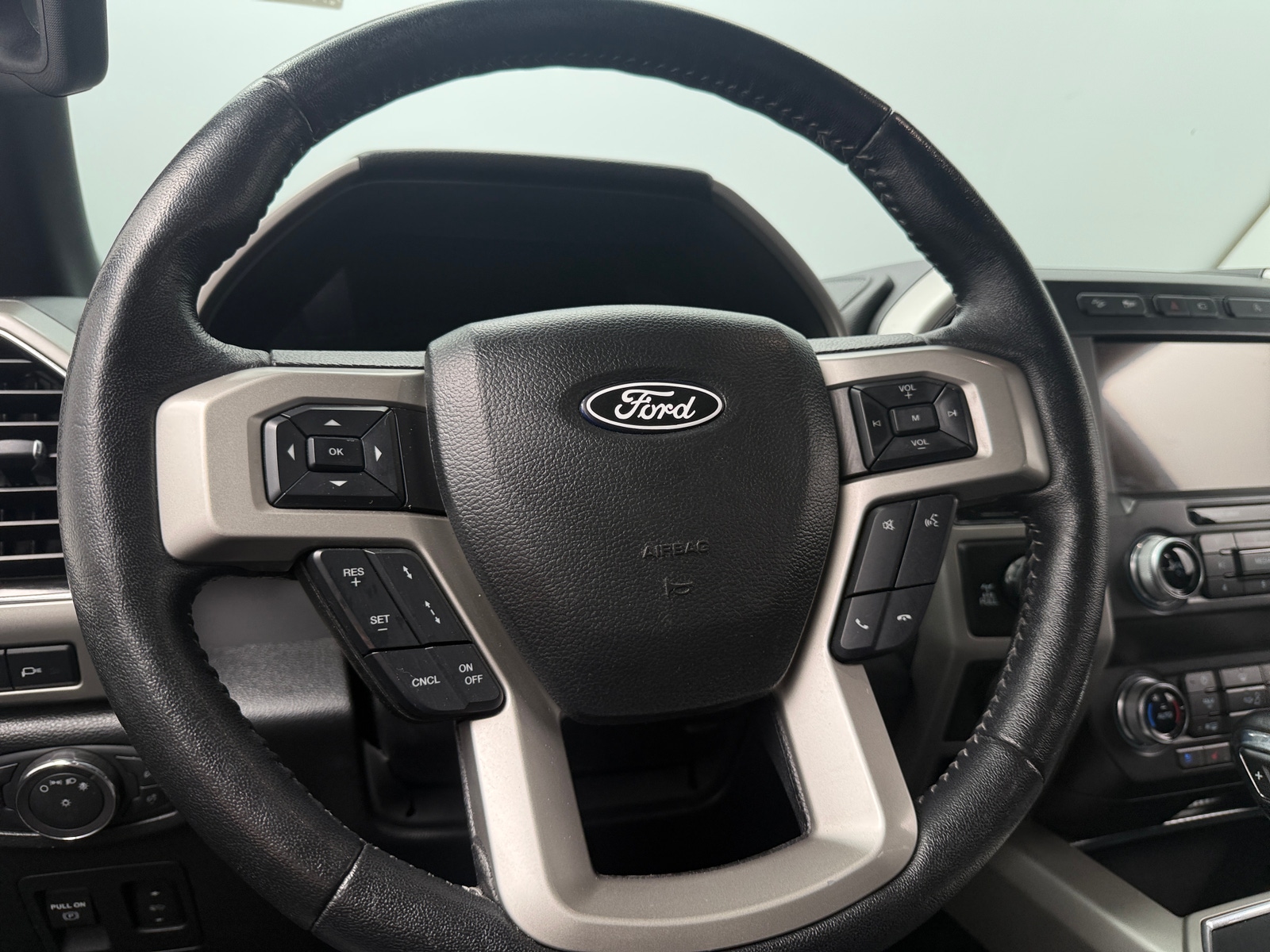 Thumbnail: 2019 Ford Econoline - 4